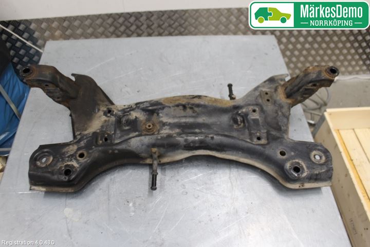Volkswagen VW POLO 10-17 Forstillingsbjelke(Tvergående)