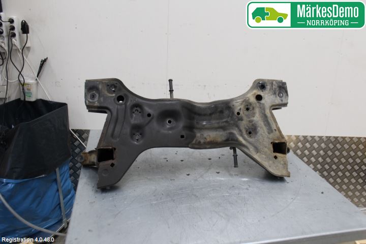 Volkswagen VW POLO 10-17 Forstillingsbjelke(Tvergående)