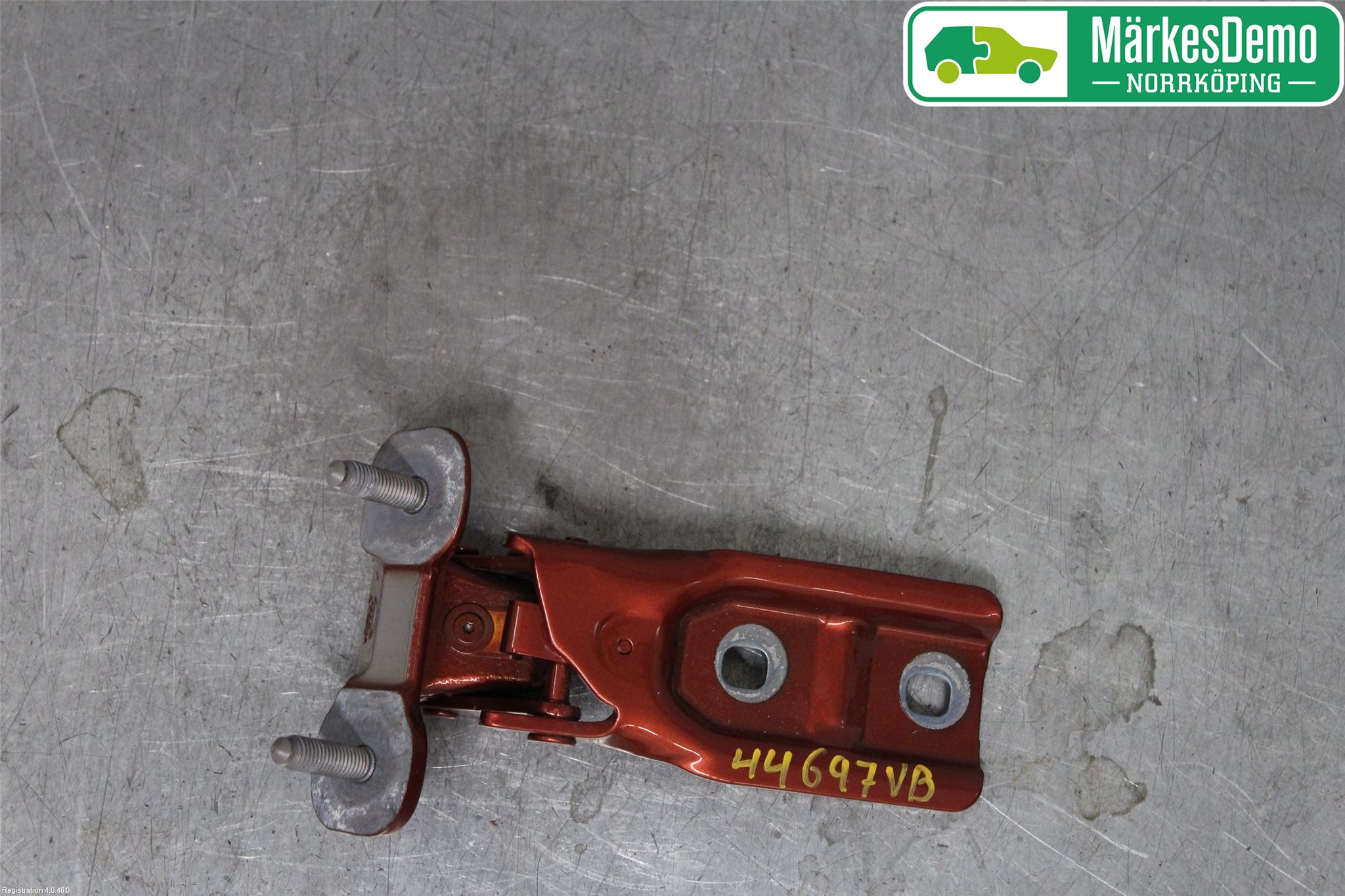 BMW X1 F48 15-22 Bakluke Hengsel Venstre