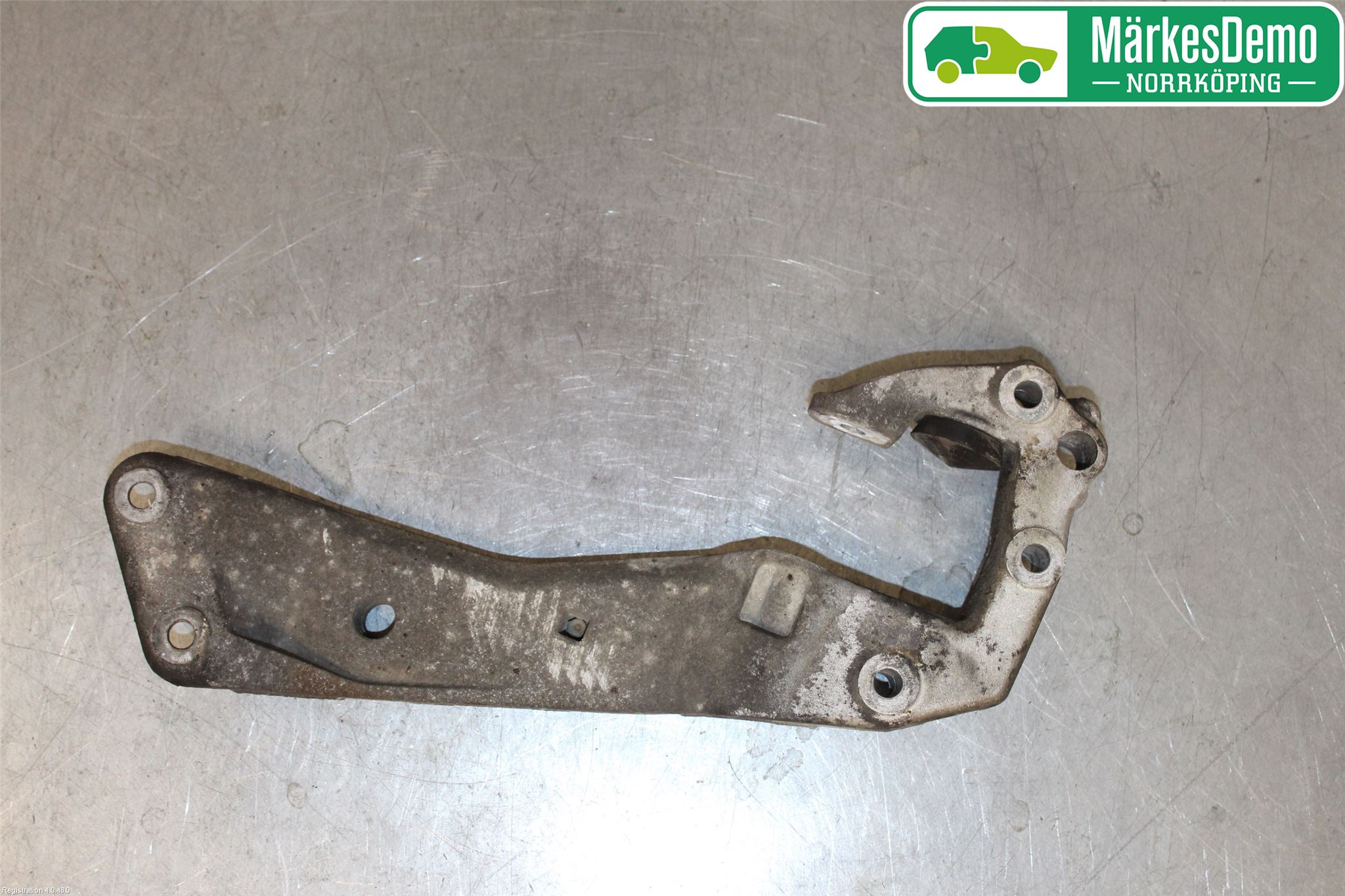 BMW 5 F10/F11/F18 09-17 Gearkasse Bjelke - Travers