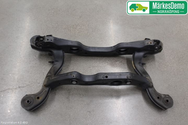 Mercedes-Benz MB B-KLASS (W246/W242) 12-19 Bakaksel Feste Travers-Ramme