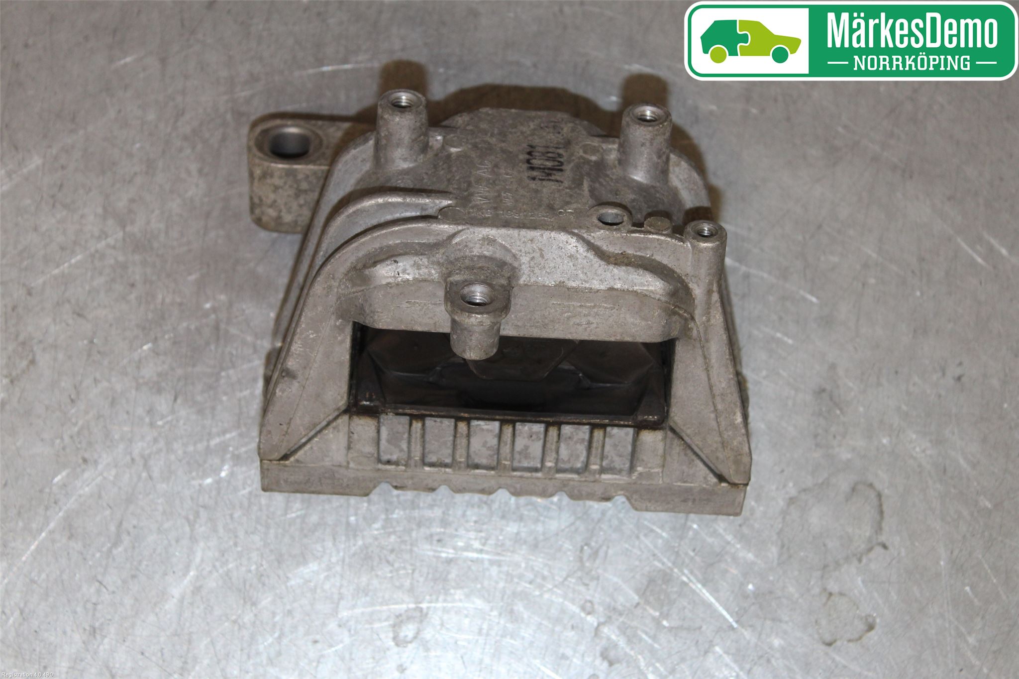 Volkswagen VW PASSAT 11-14 Motor Feste Gummi