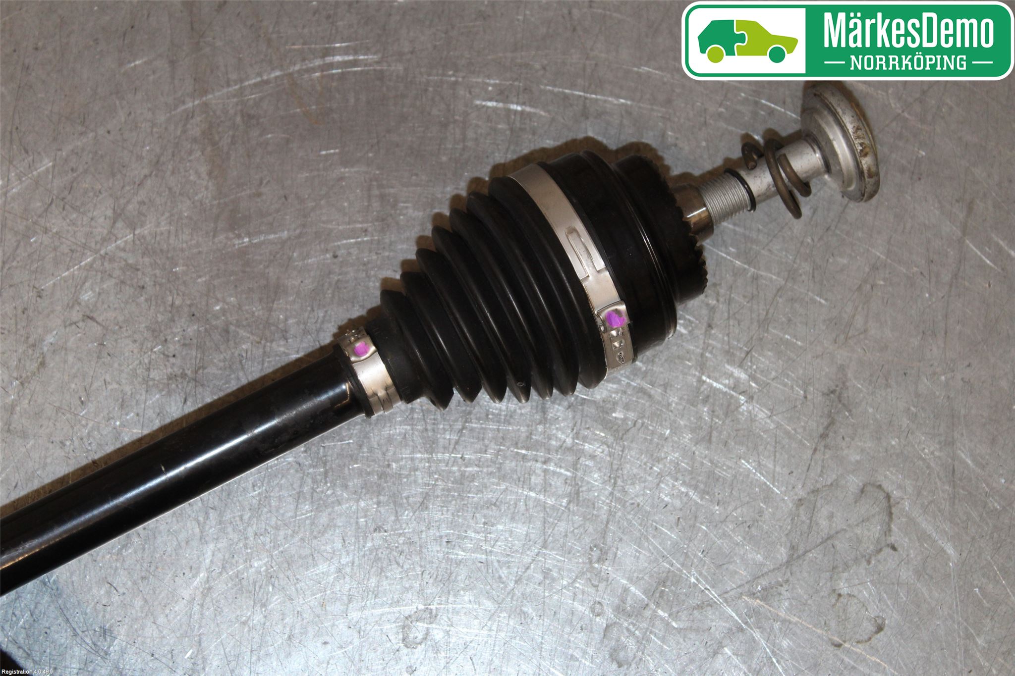 BMW X1 F48 15-22 Drivaksel Bak Kompl Venstre