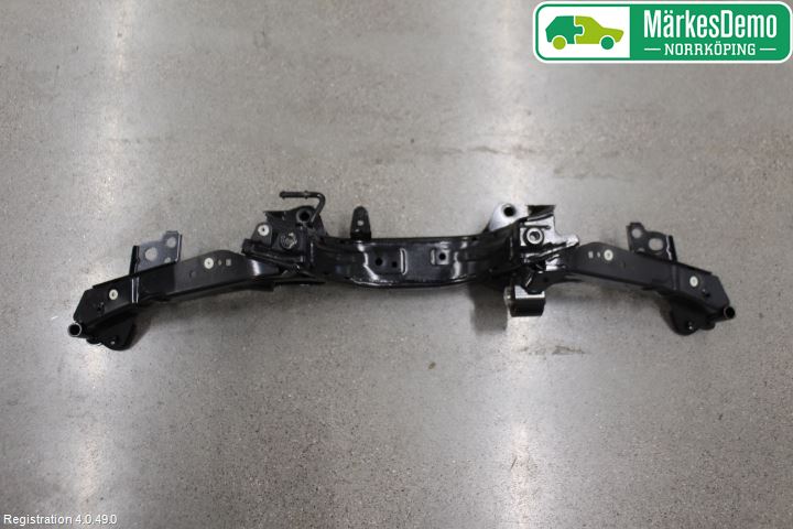 BMW X1 F48 15-22 Bakaksel Feste Travers-Ramme