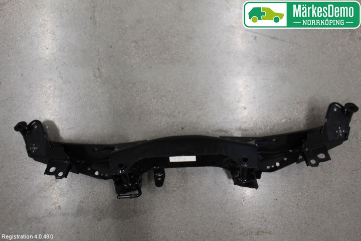 BMW X1 F48 15-22 Bakaksel Feste Travers-Ramme