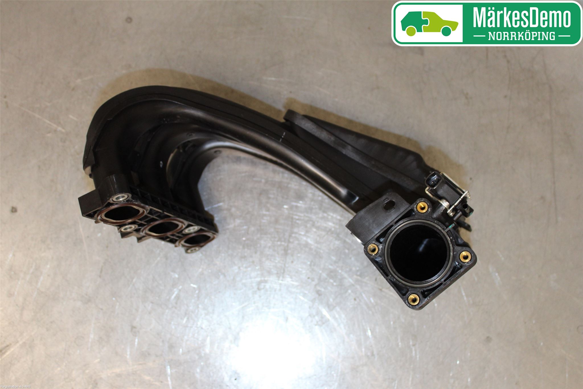 Nissan MICRA 11-16 Innsugningsmanifold