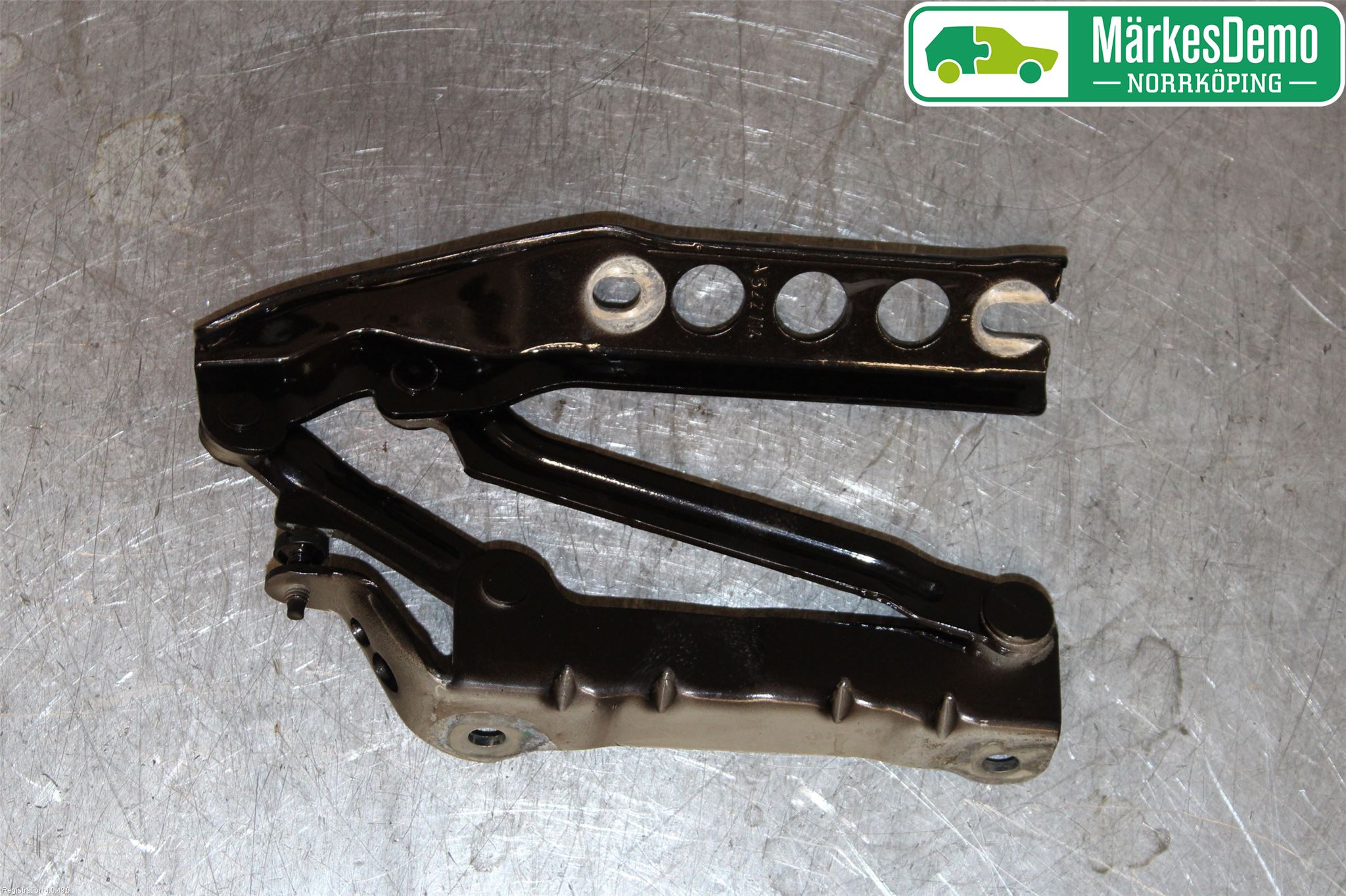 Skoda FABIA 07-14 Panser Hengsel - Hengsler