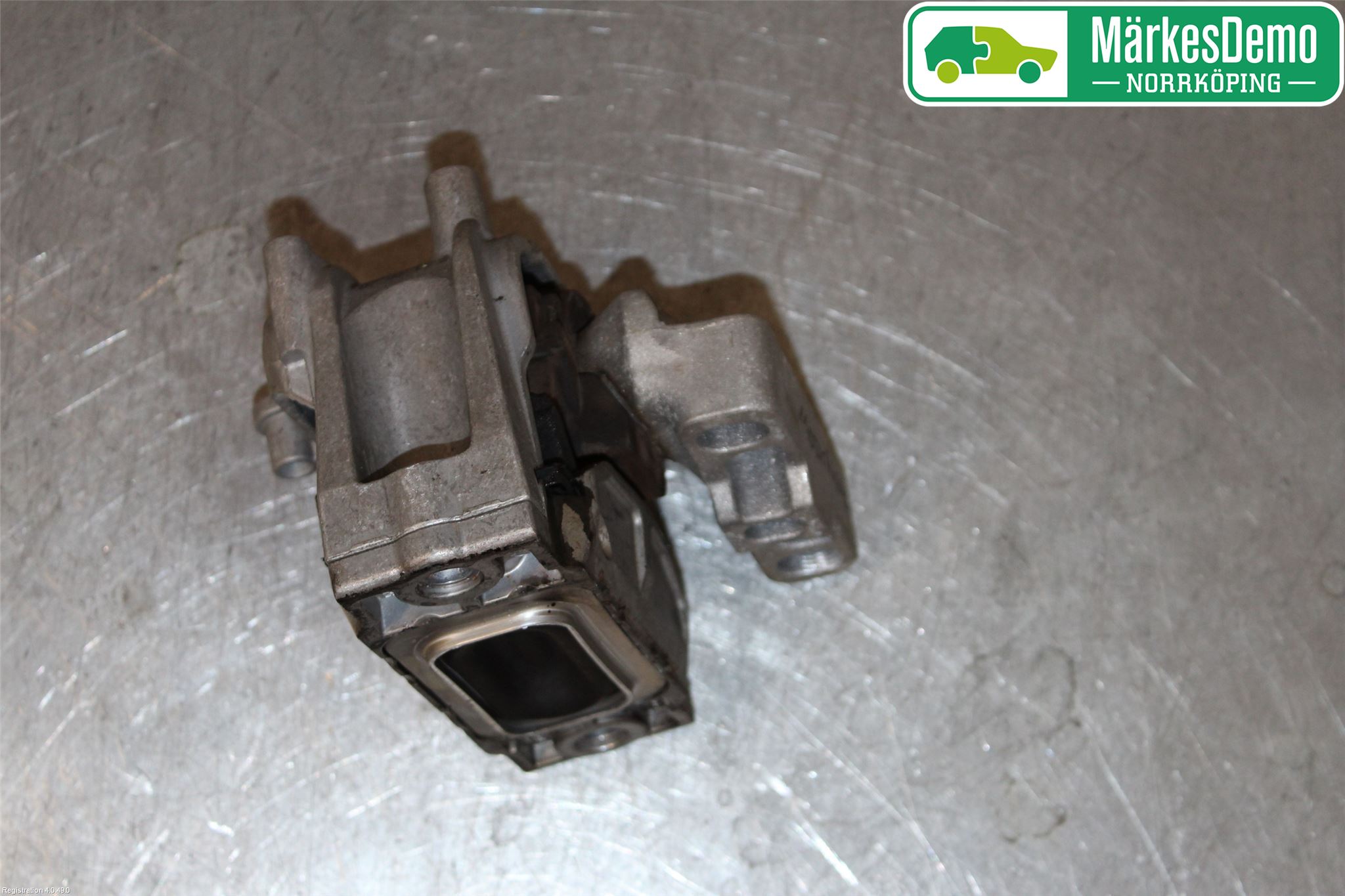 Volkswagen VW GOLF VI 09-13 Motor Feste Stål-Alu