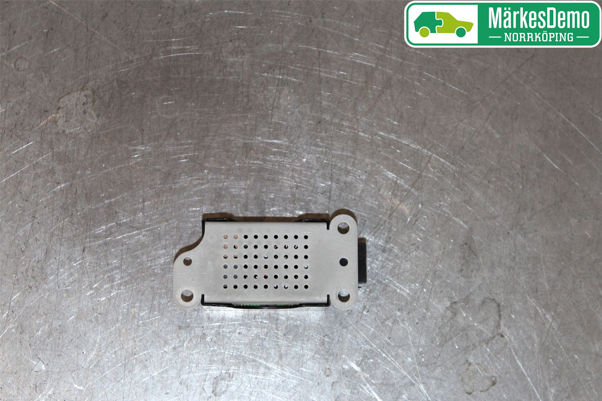 Volkswagen VW GOLF VI 09-13 Stereo Antenneforsterker