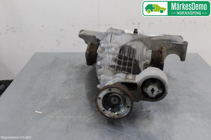 Audi A4/S4 B9 16-19 Bakaksel Kardang Bak -Diff