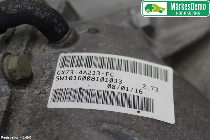 Jaguar XE (X760) 15-24 Bakaksel Kardang Bak -Diff