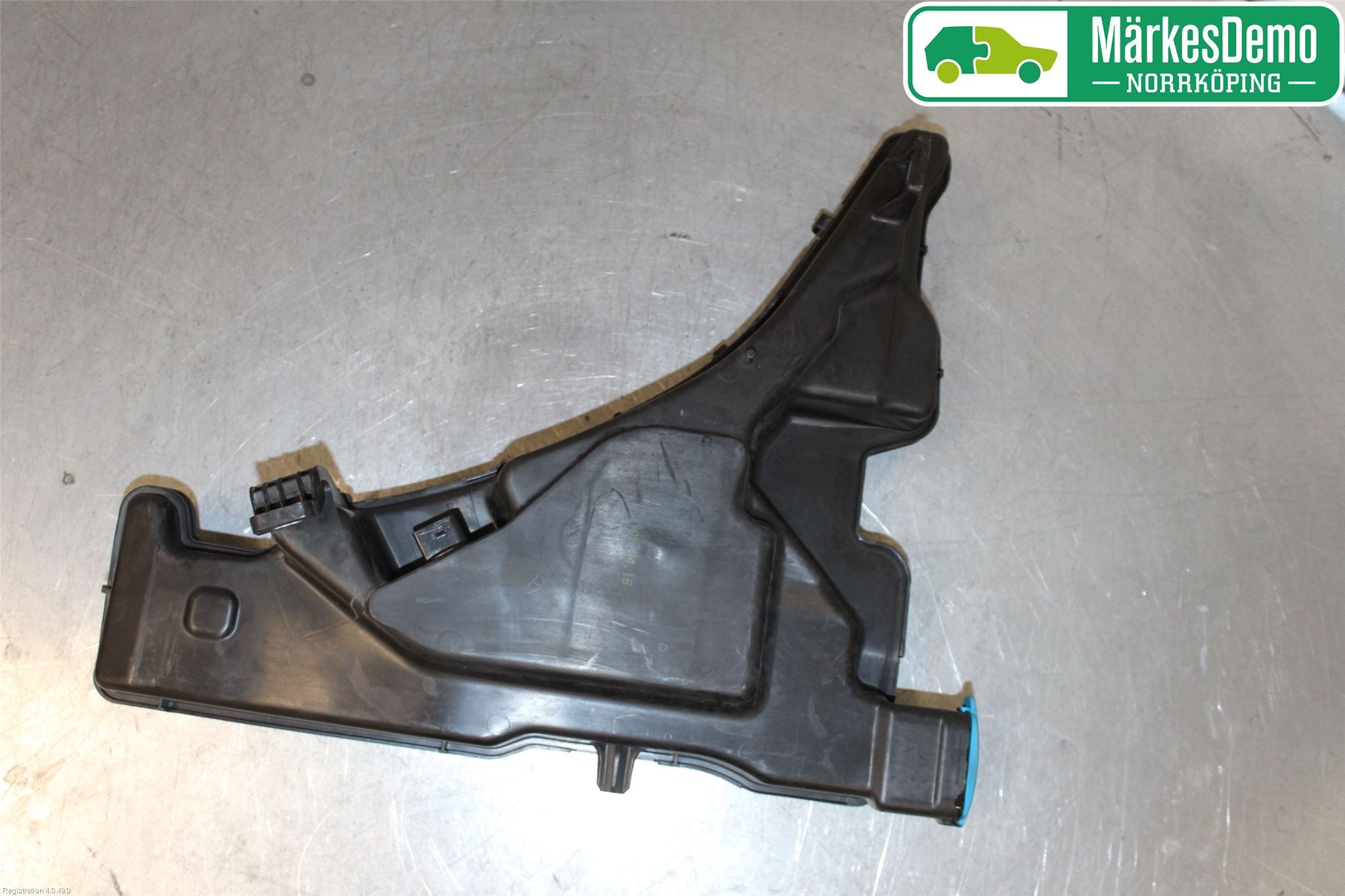 Audi A4/S4 B9 16-19 Spylerbeholder Frontrute-Lykte