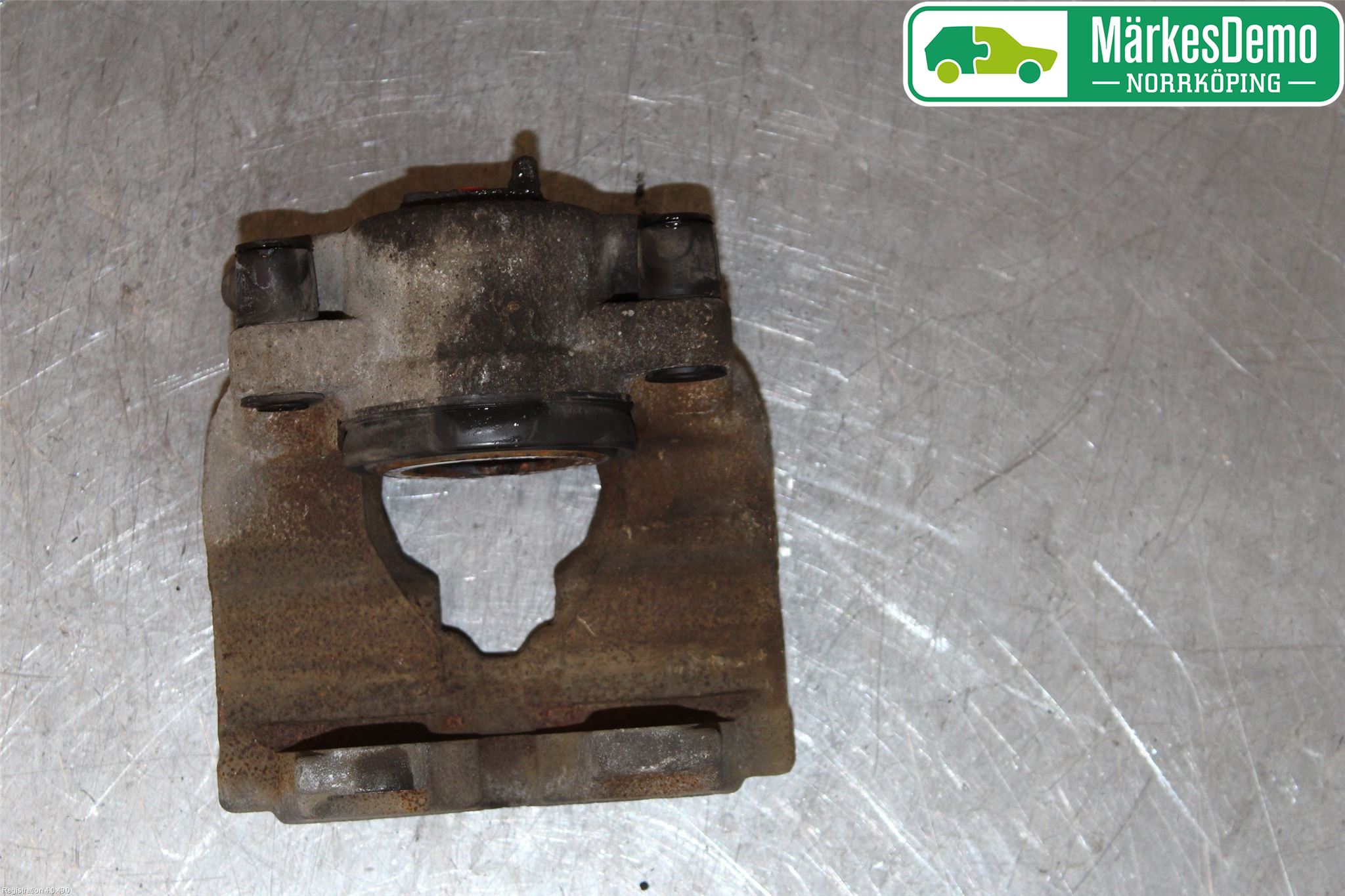 Jaguar XE (X760) 15-24 Bremsecaliper Foran Høyre