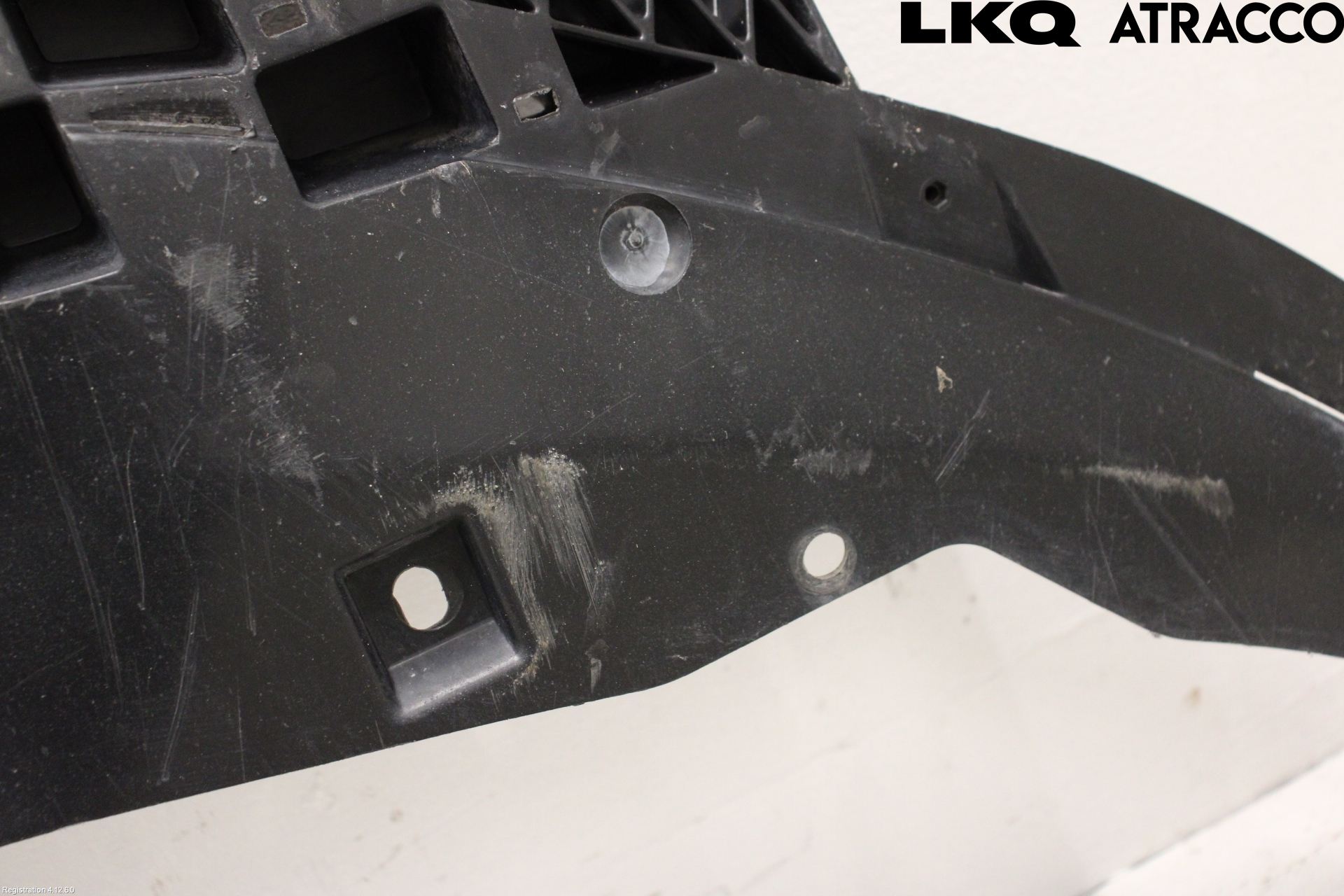 Audi A3/S3 05-13 Frontplate Nedre
