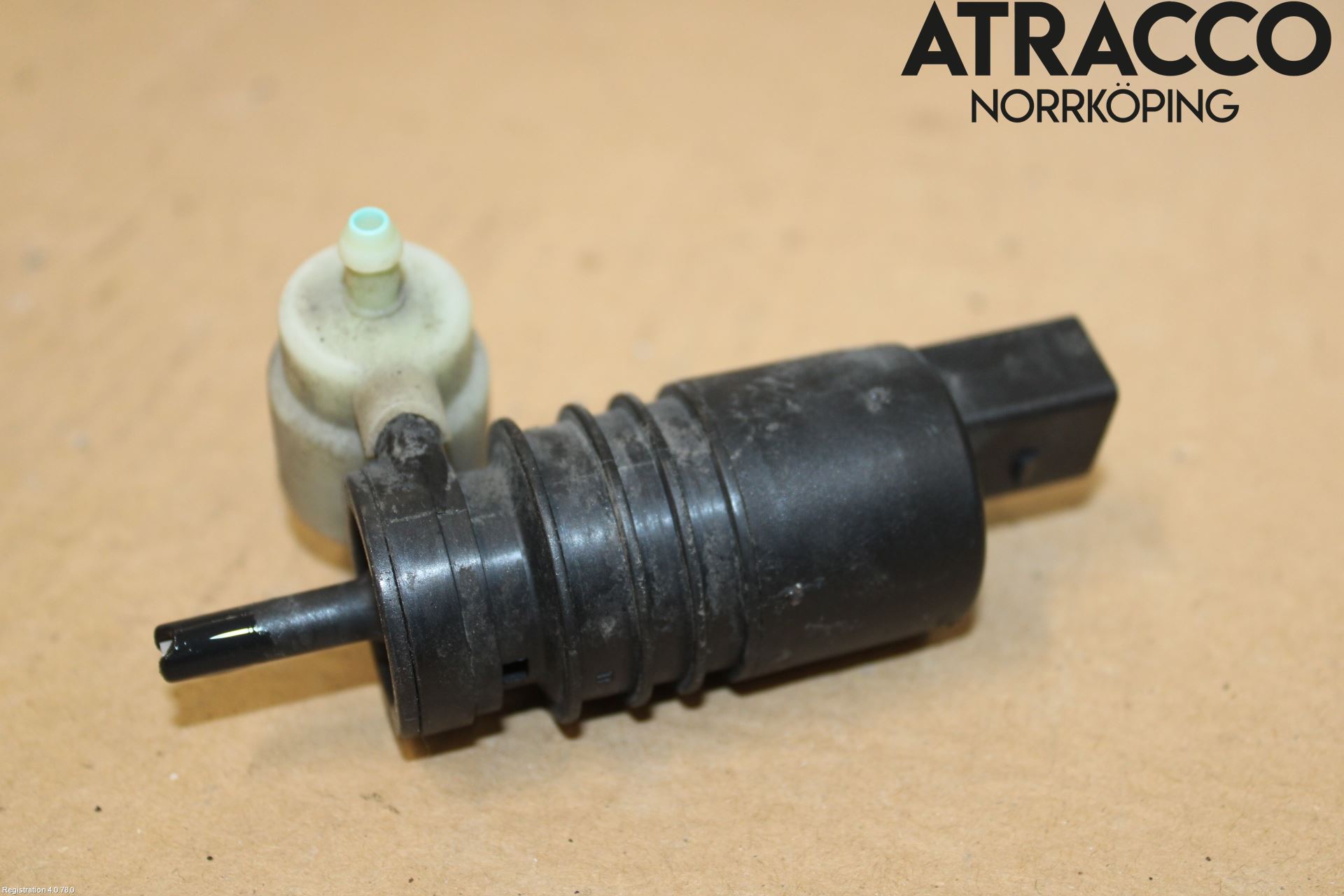 Volkswagen VW GOLF V 04-09 Spylerpumpe Frontrute