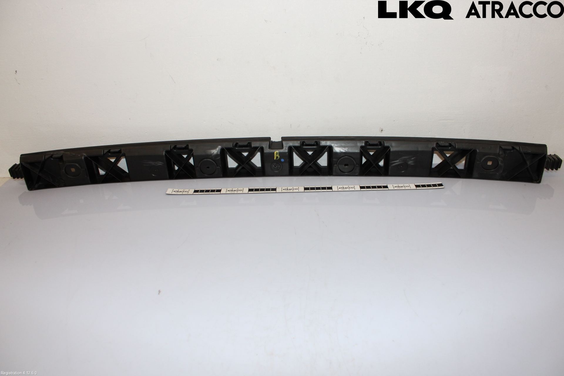 Audi A6 F2/C8 19- Støtfanger Bak Midt Del