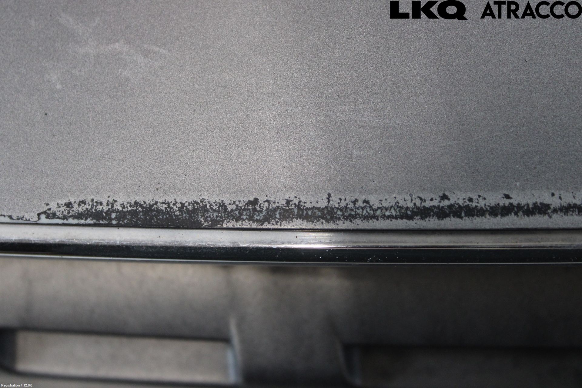 Subaru LEGACY    04-06 Grill Komplett