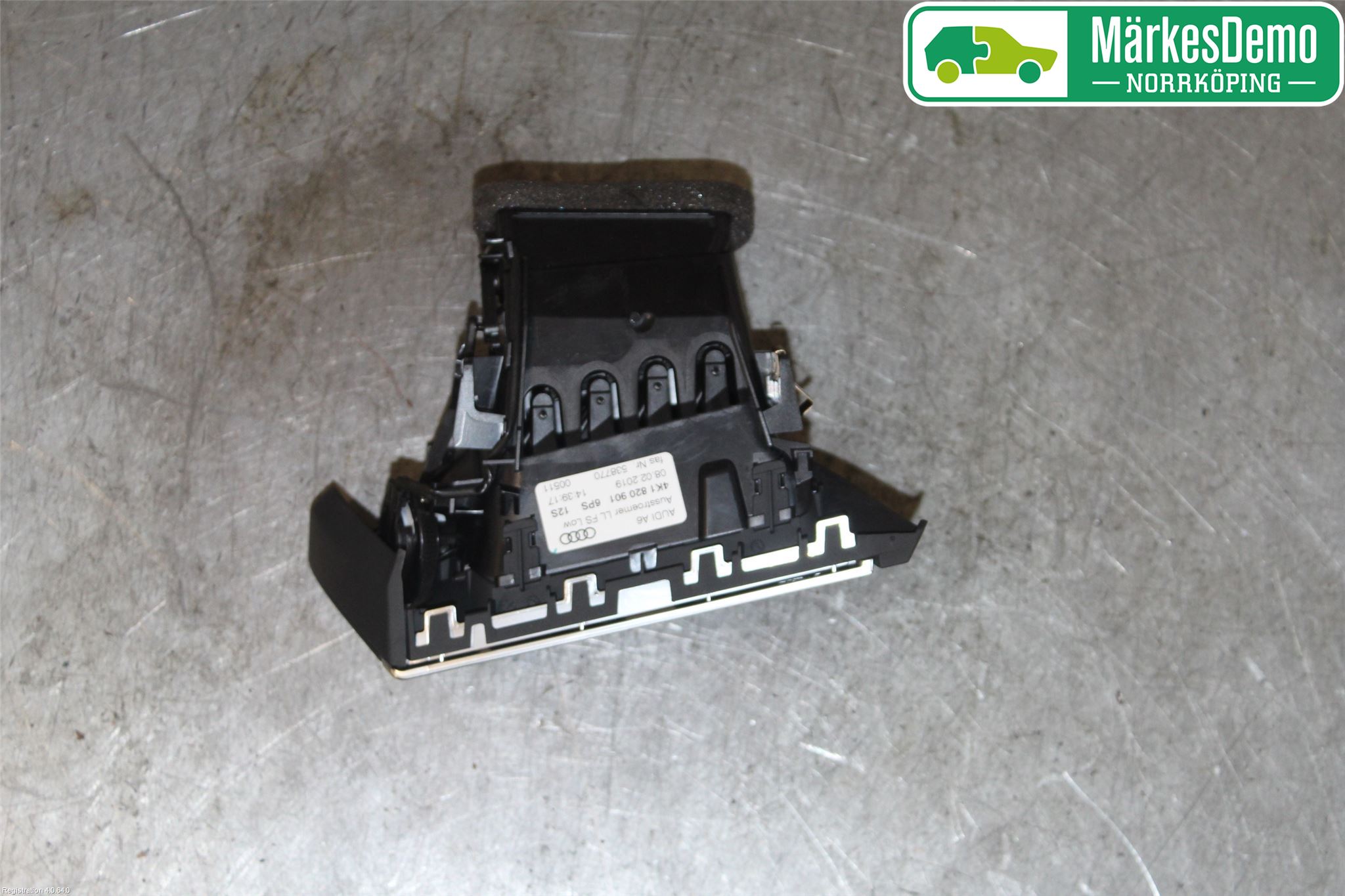Audi A6 F2/C8 19- Dashbord Kanal - Dyse