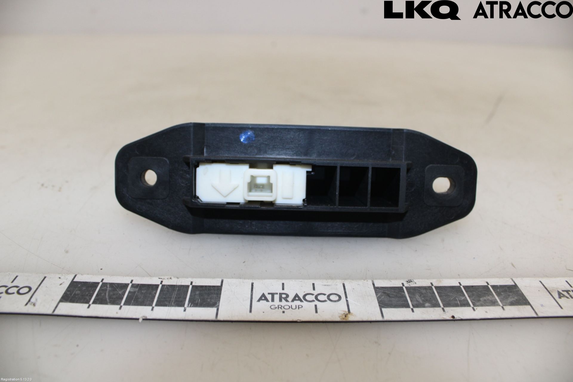 Toyota AURIS 13-19 Bakluke Handtak Ytre