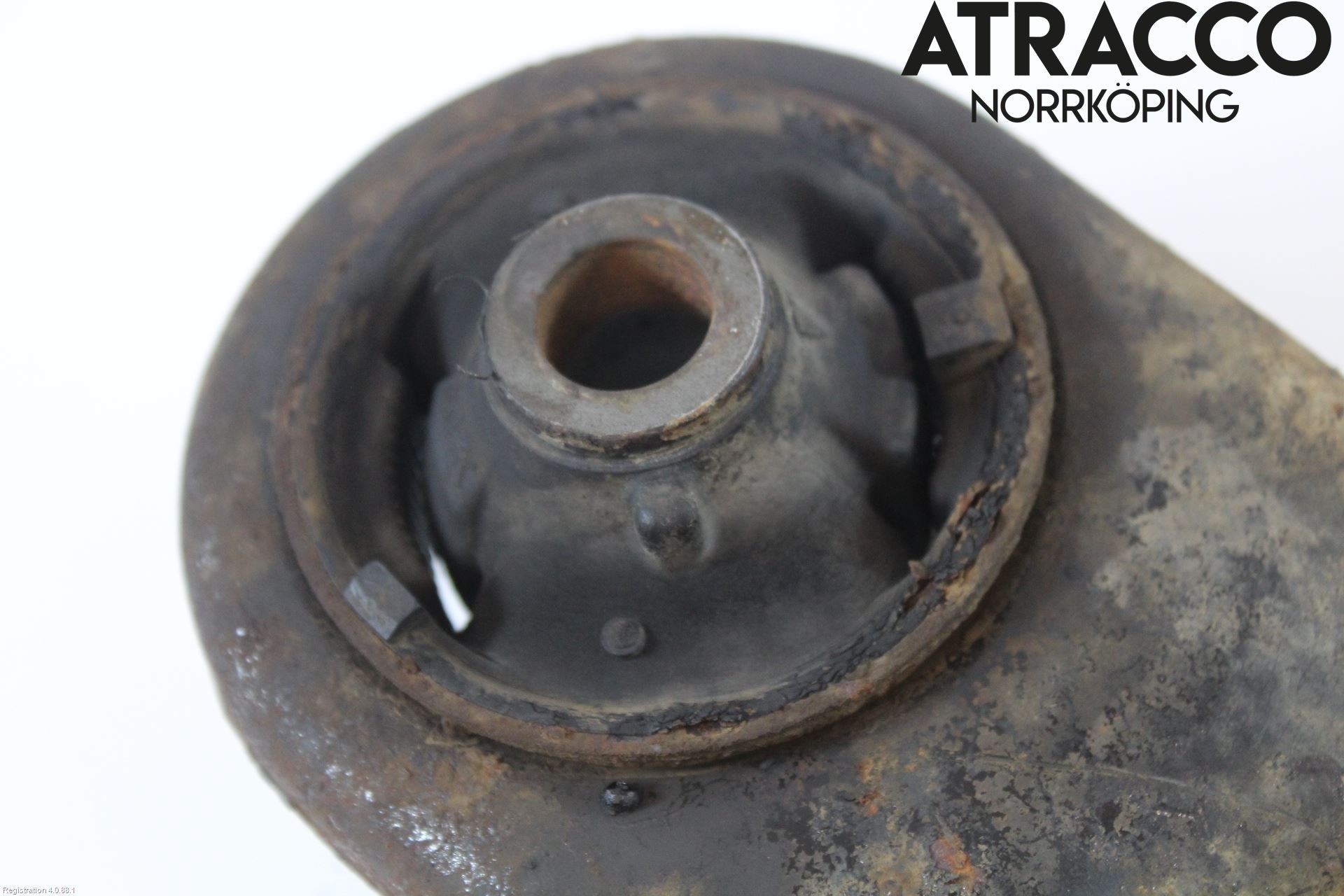Toyota AVENSIS 09-15 Bærearm Foran Venstre Nedre