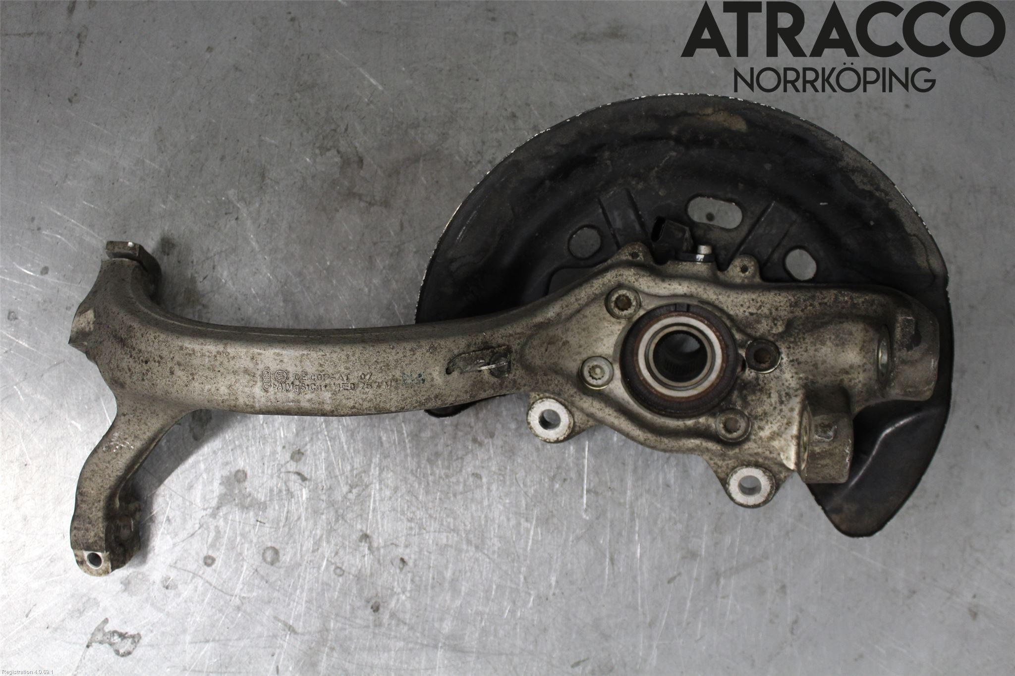 Audi A8/S8 4E  02-09 Spindel Vf