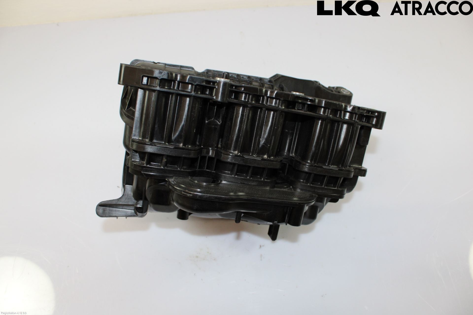 Toyota YARIS XP21 20- Innsugningsmanifold
