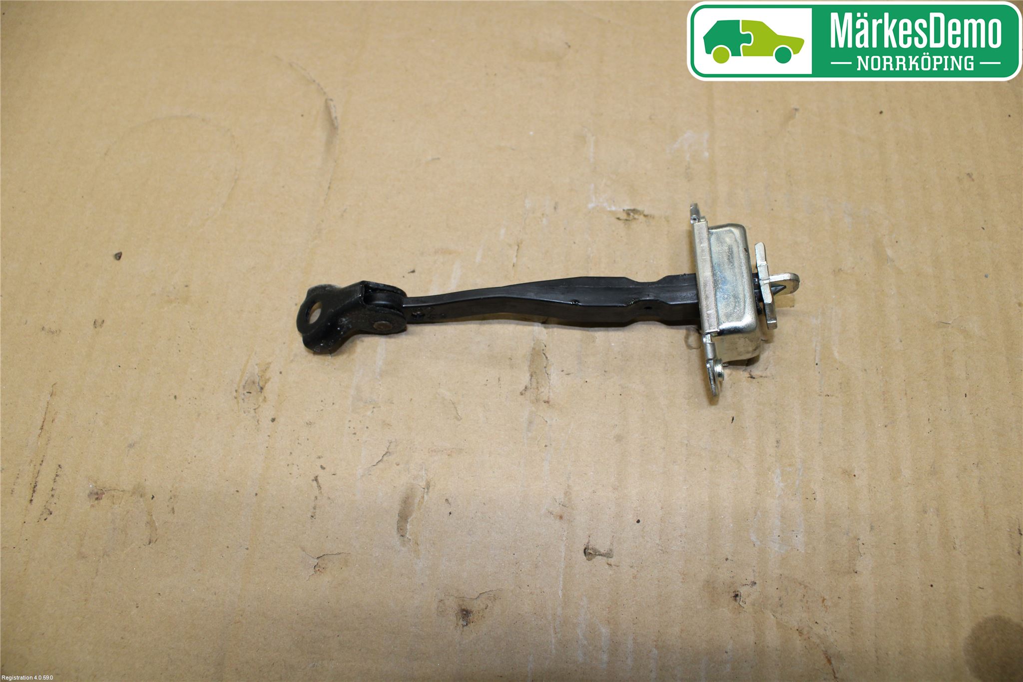 Nissan JUKE 10-14 Dørstopper