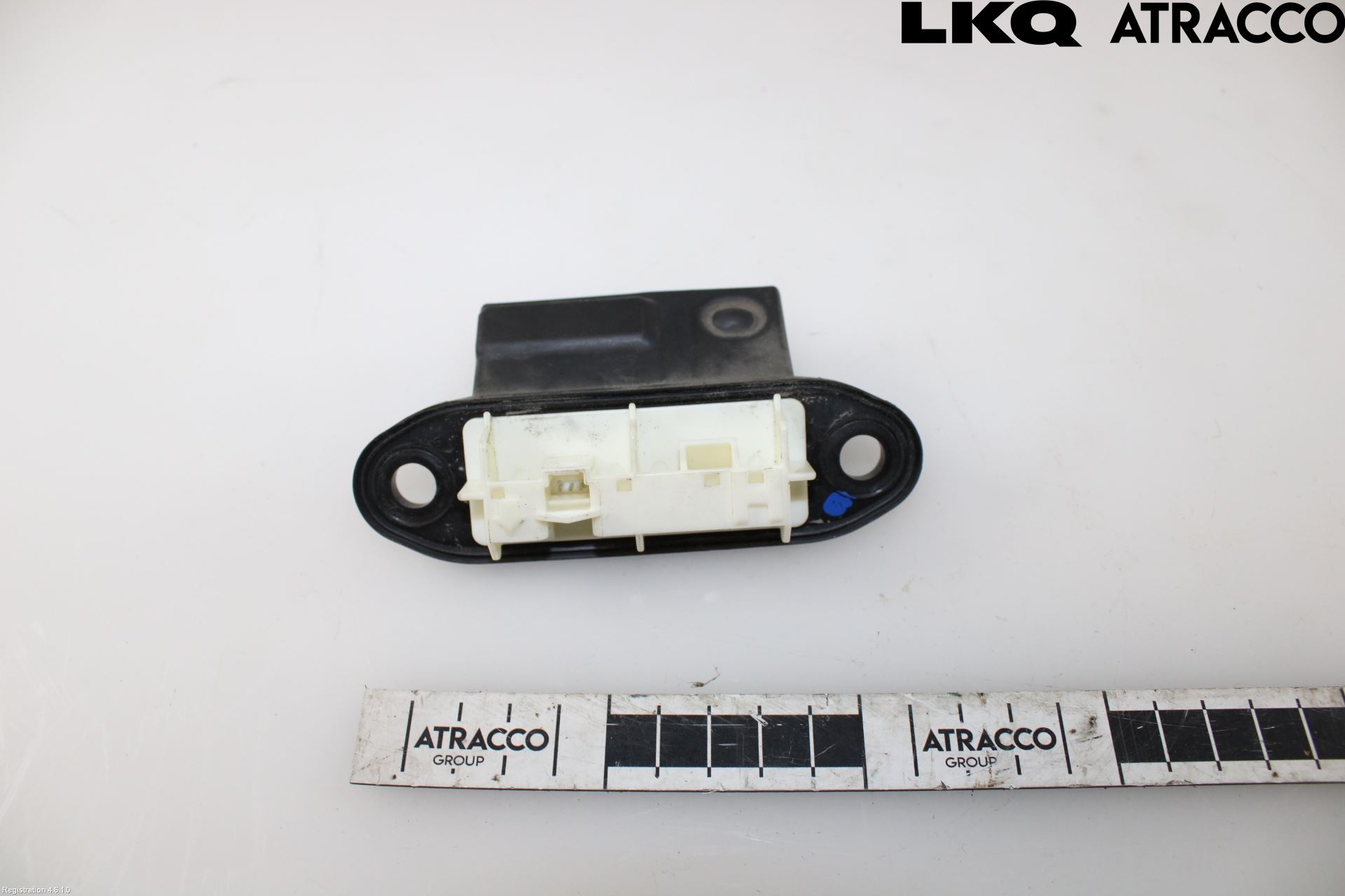 Toyota RAV4 13-18 Bakluke Handtak Ytre