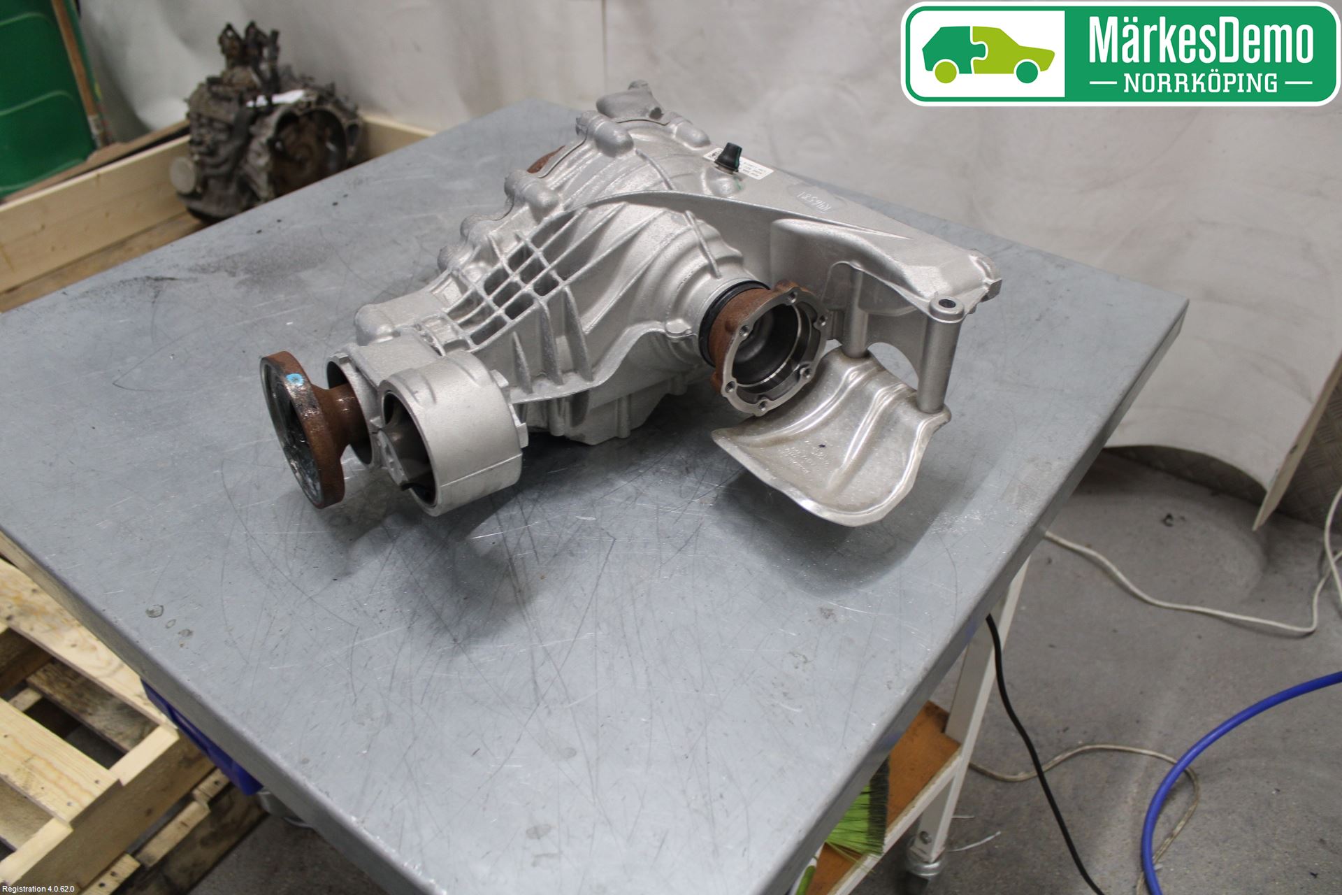 Audi A4/S4 B9 20- Bakaksel Kardang Bak -Diff