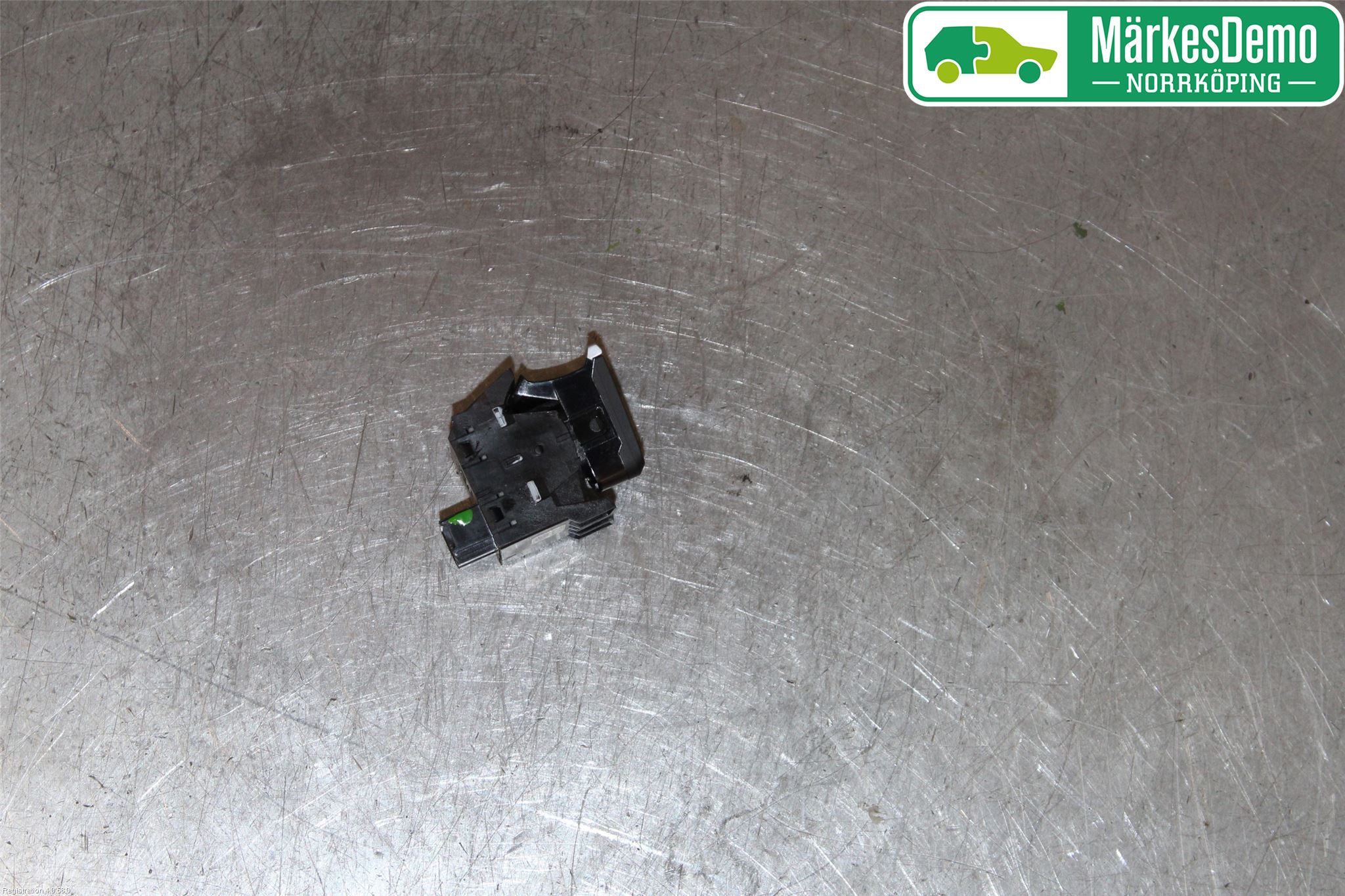 Audi A4/S4 B9 16-19 Bryter Parkeringsbrems