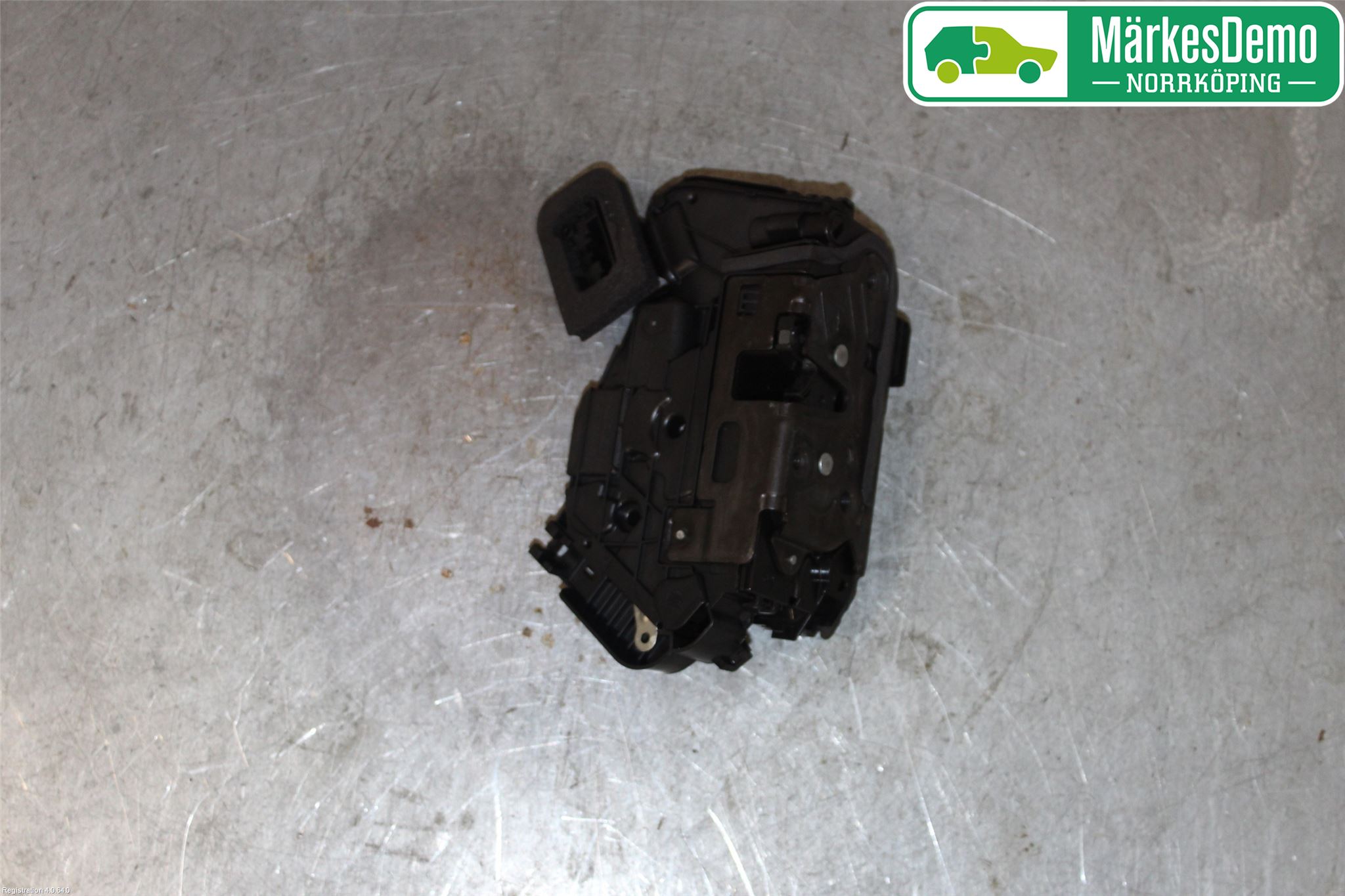 Volkswagen VW GOLF / E-GOLF VII 13-20 Dørlås - Låsekasse