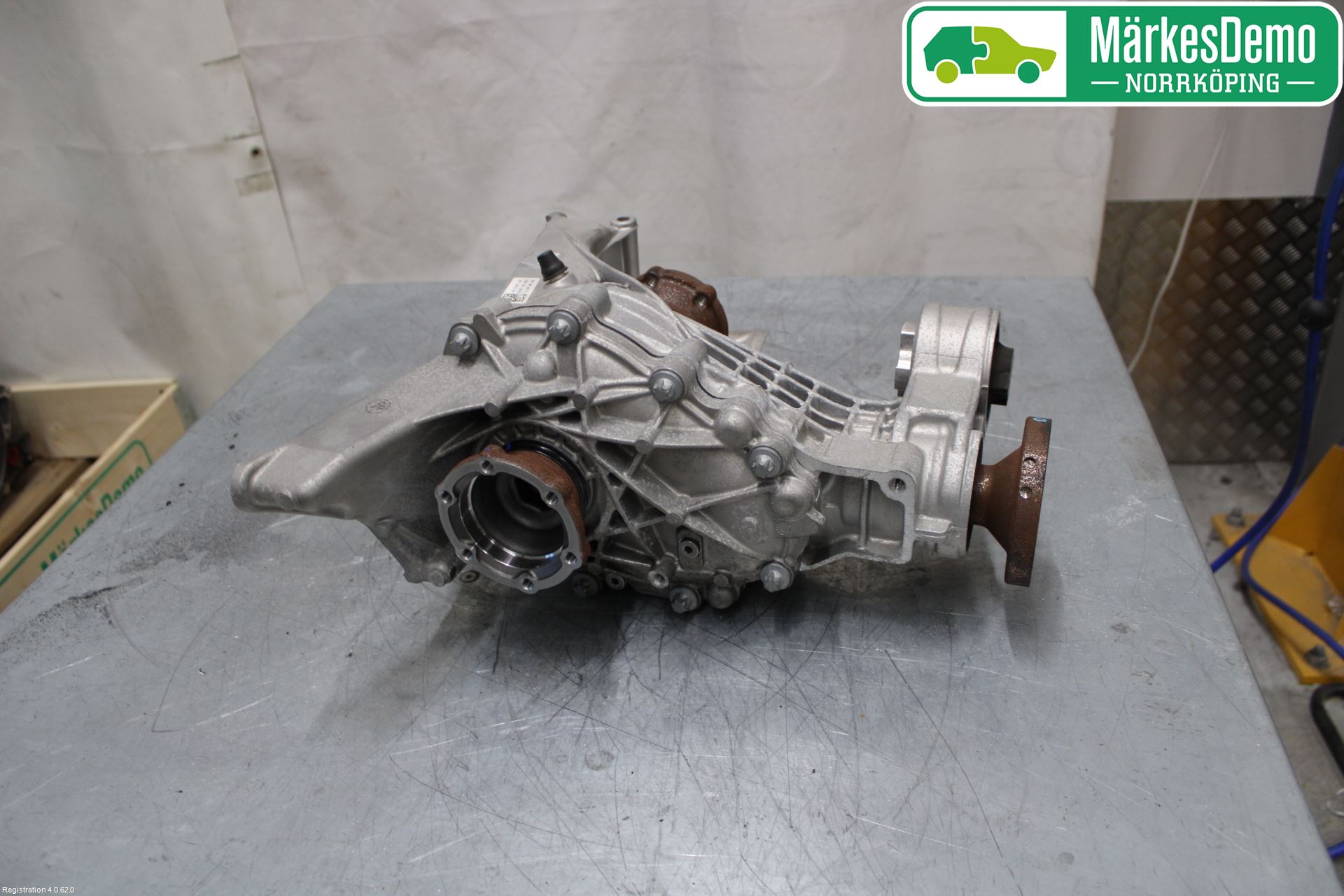 Audi A4/S4 B9 20- Bakaksel Kardang Bak -Diff