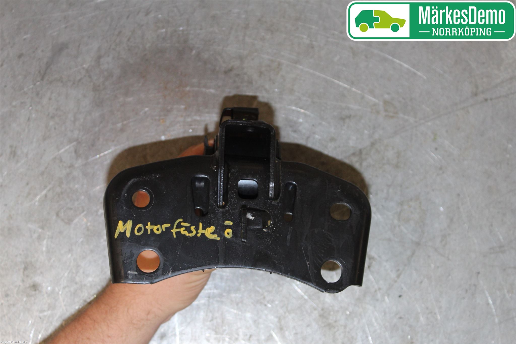 Toyota PRIUS+ ZVW40 12-20 Motor Feste Stål-Alu