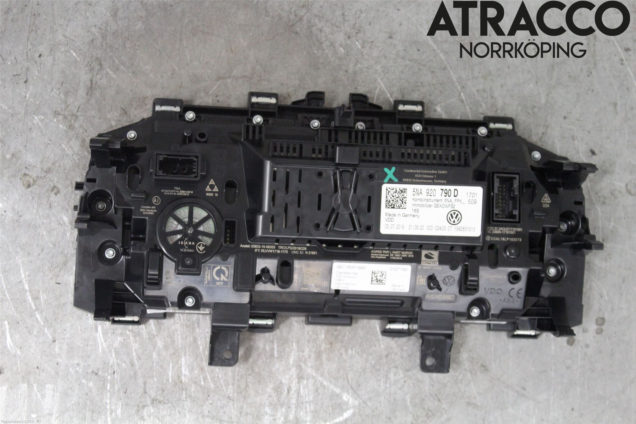 Volkswagen VW TIGUAN 16-24 Instr Kombinert