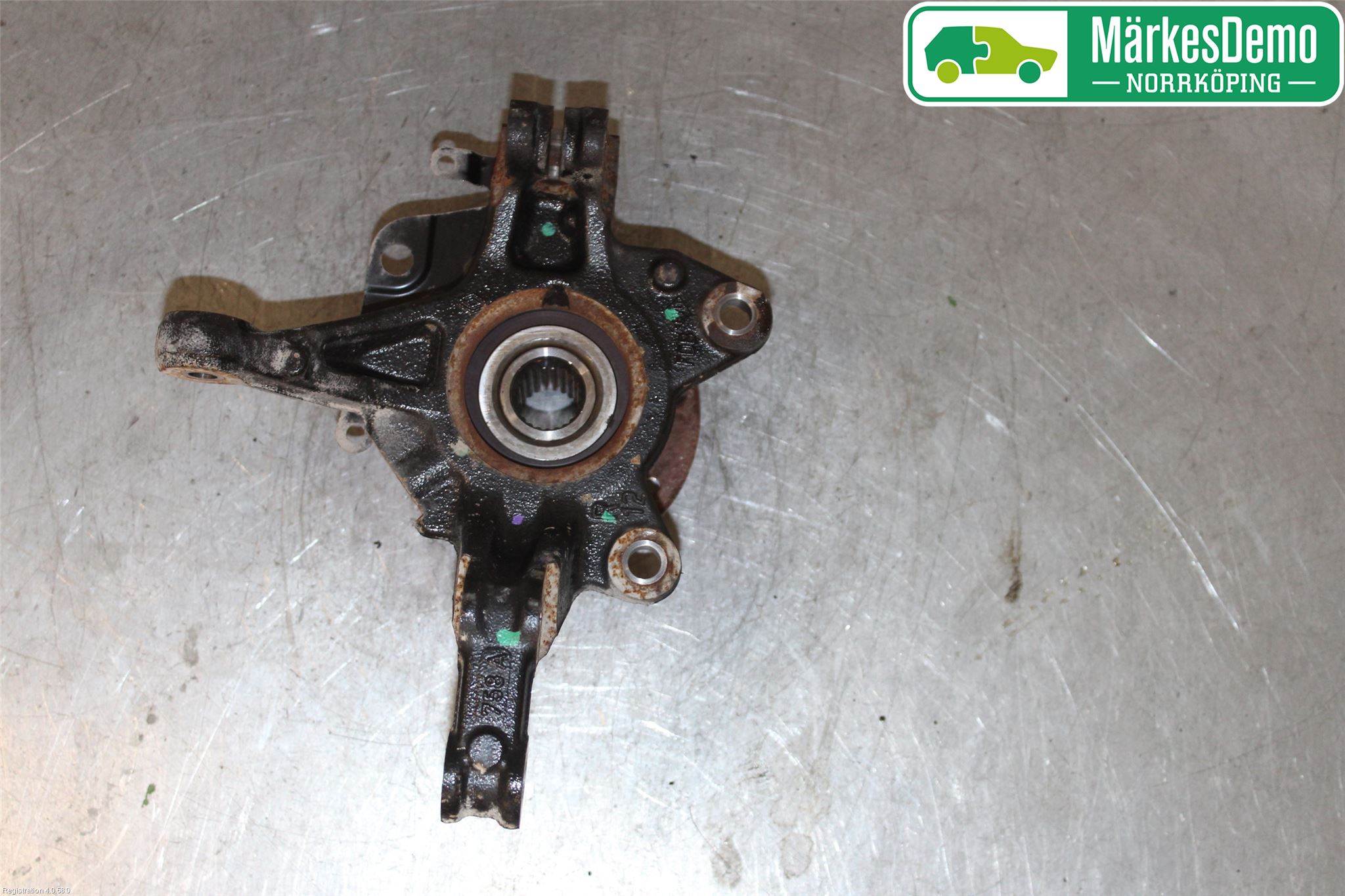 Renault CLIO IV 12-16 Spindel Hf
