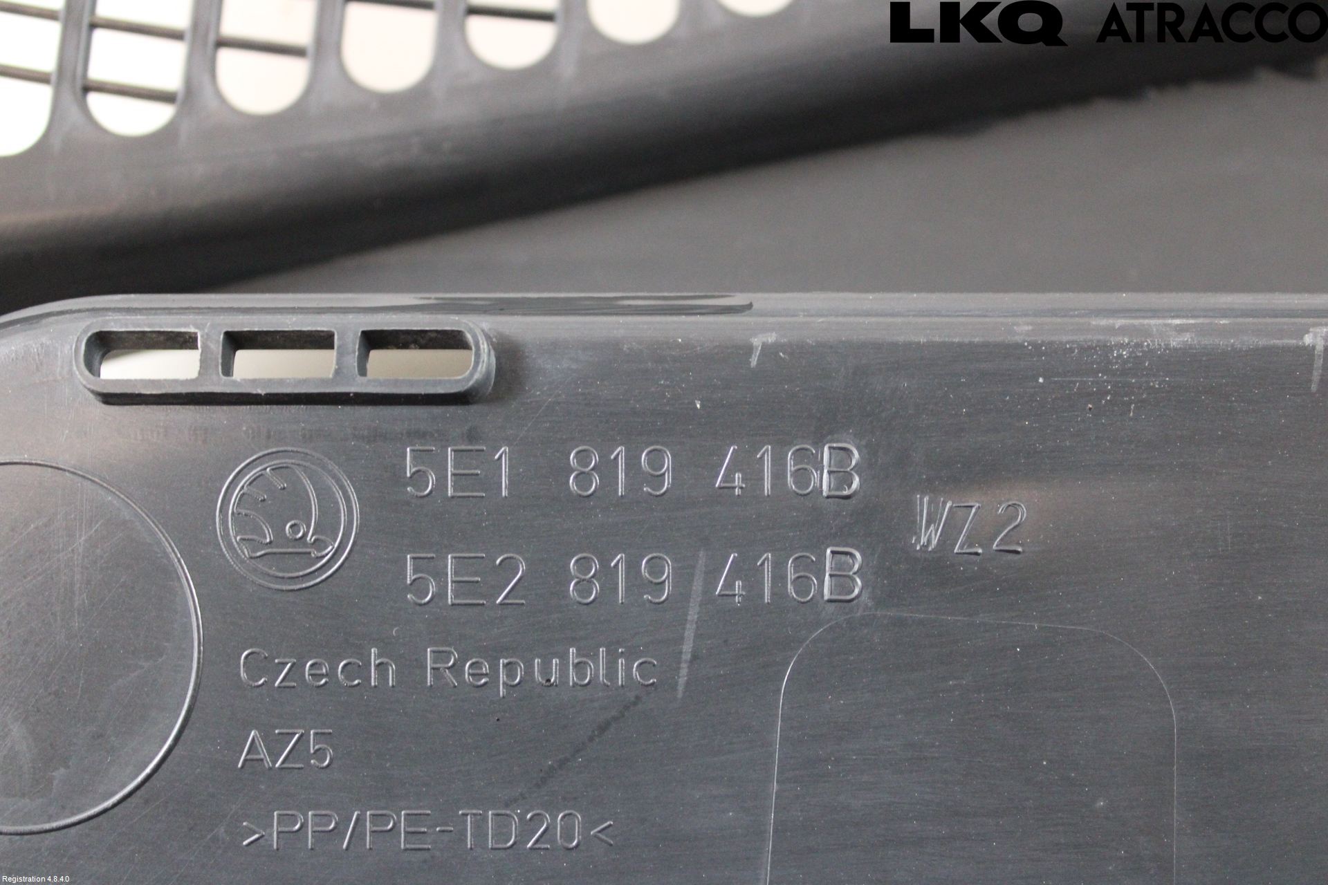 Skoda OCTAVIA (5E) 13-20 Visker Deksel-Grill-Under Frr