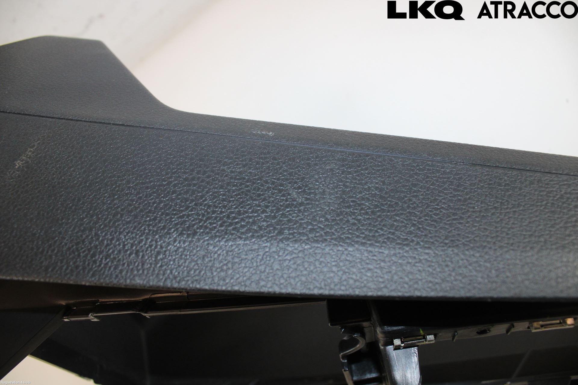 Volkswagen VW CADDY 21- Instrumentkonsoll Midt