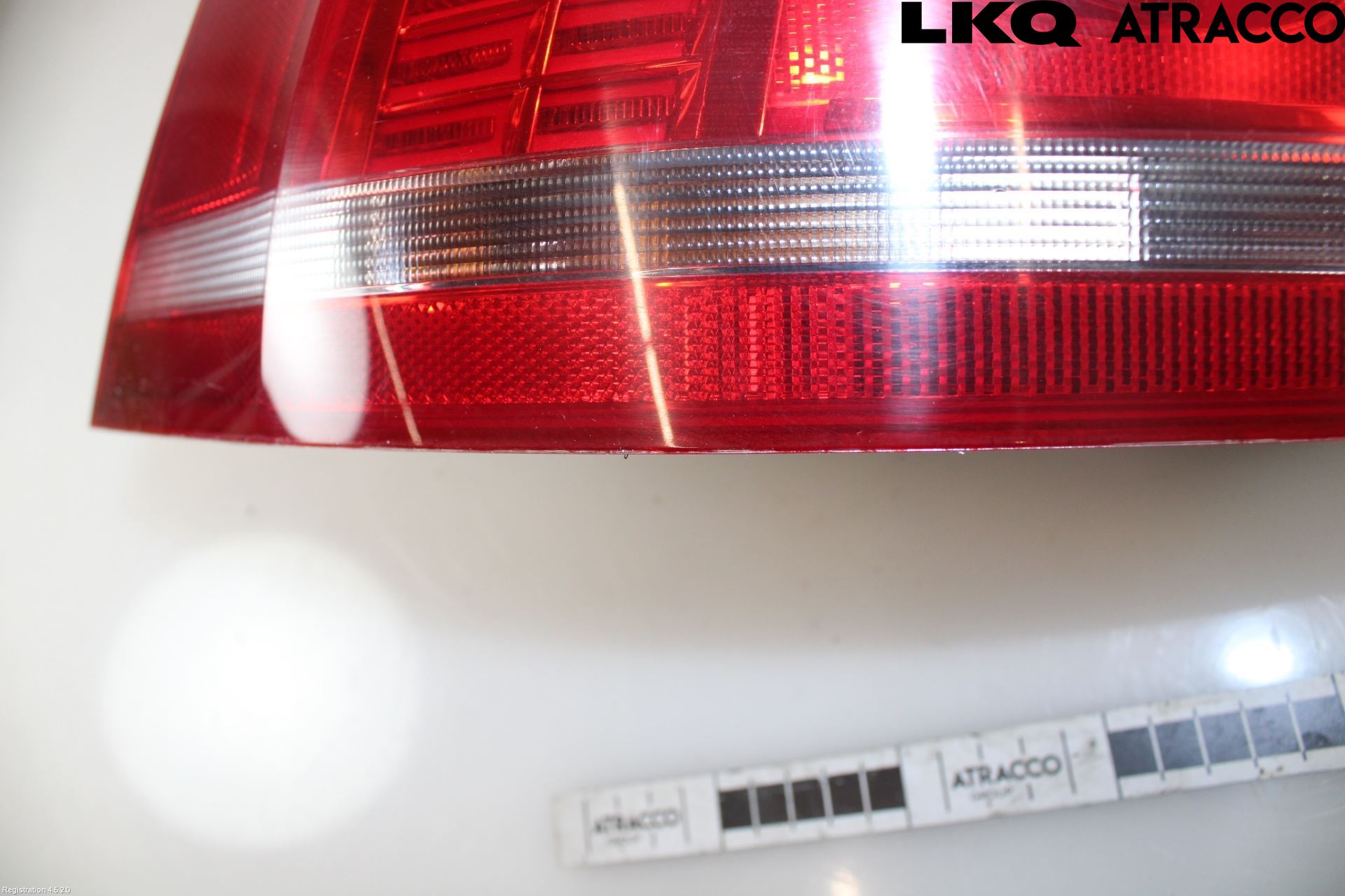 Volkswagen VW PASSAT 11-14 Baklykt Venstre