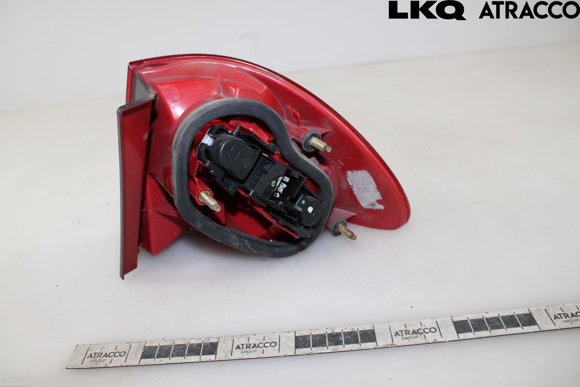 Toyota AVENSIS 98-02 Baklykt Venstre