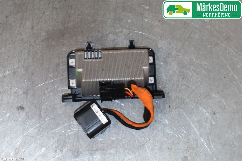 Skoda OCTAVIA (5E) 13-20 Inverter 12-)220V