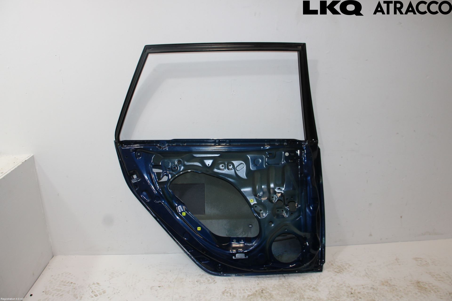 Toyota AVENSIS 98-02 Dør 4D Bak Venstre