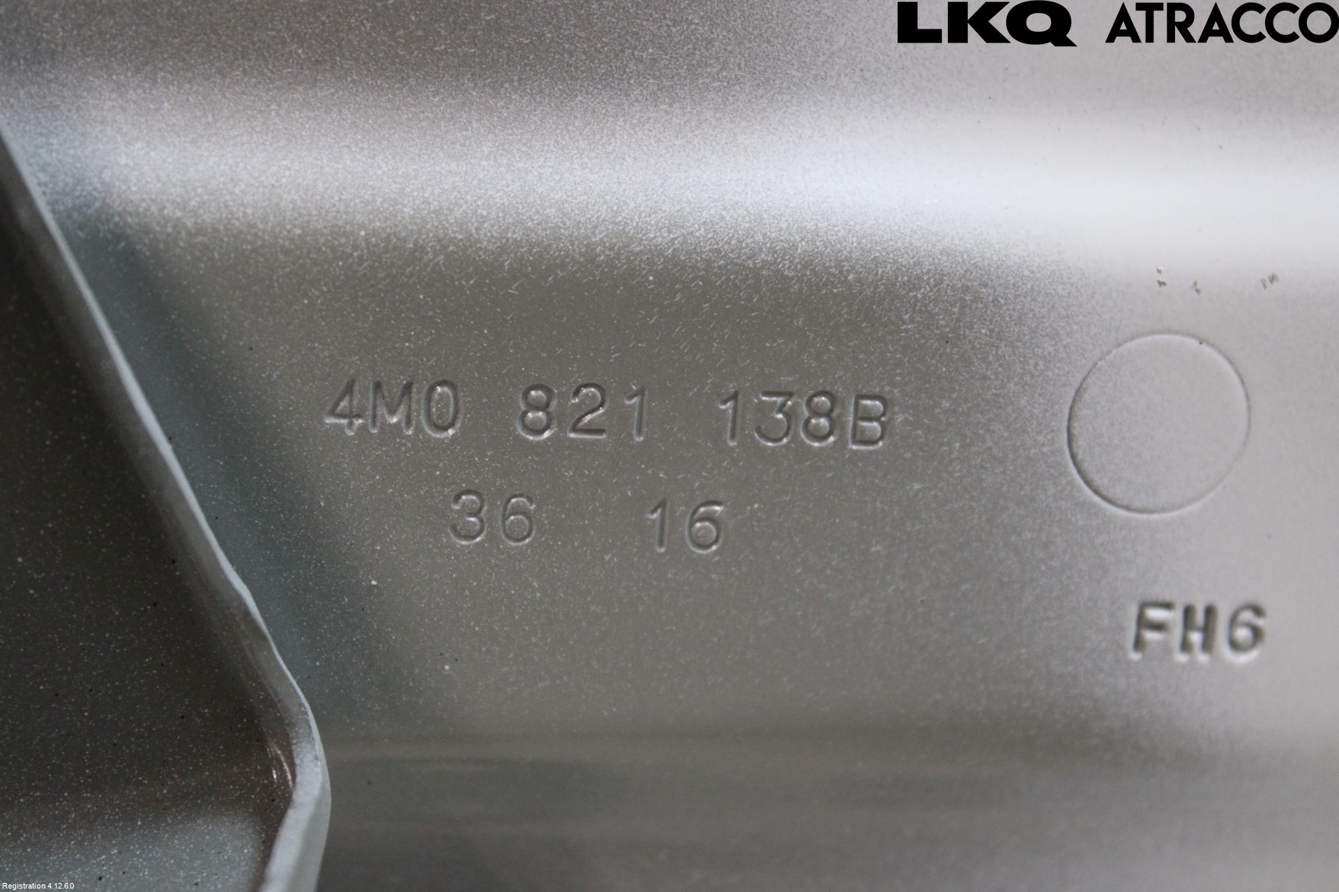 Audi Q7/SQ7 Fenderfeste Foran Høy