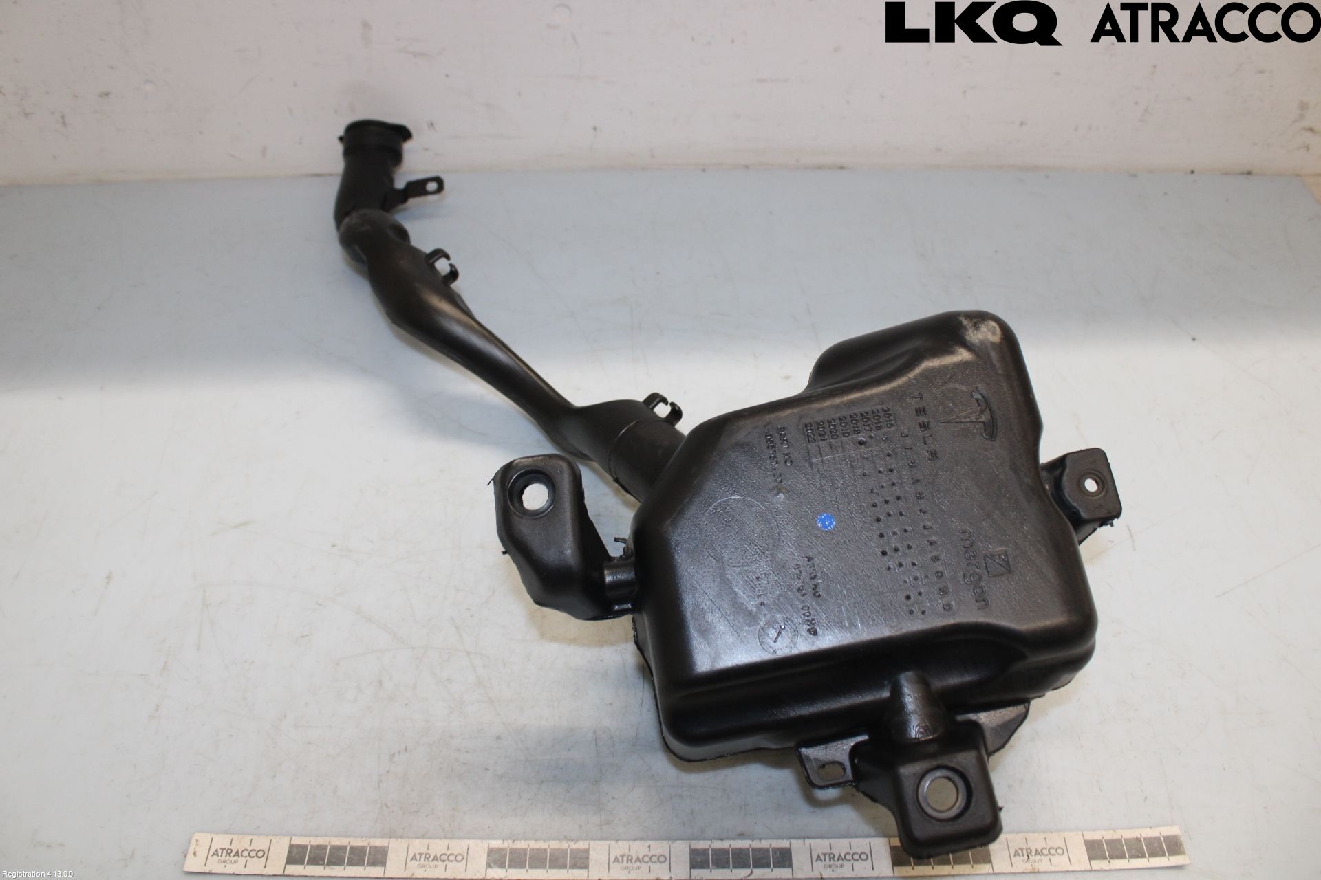Tesla MODEL X 16- Spylerbeholder Frontrute-Lykte