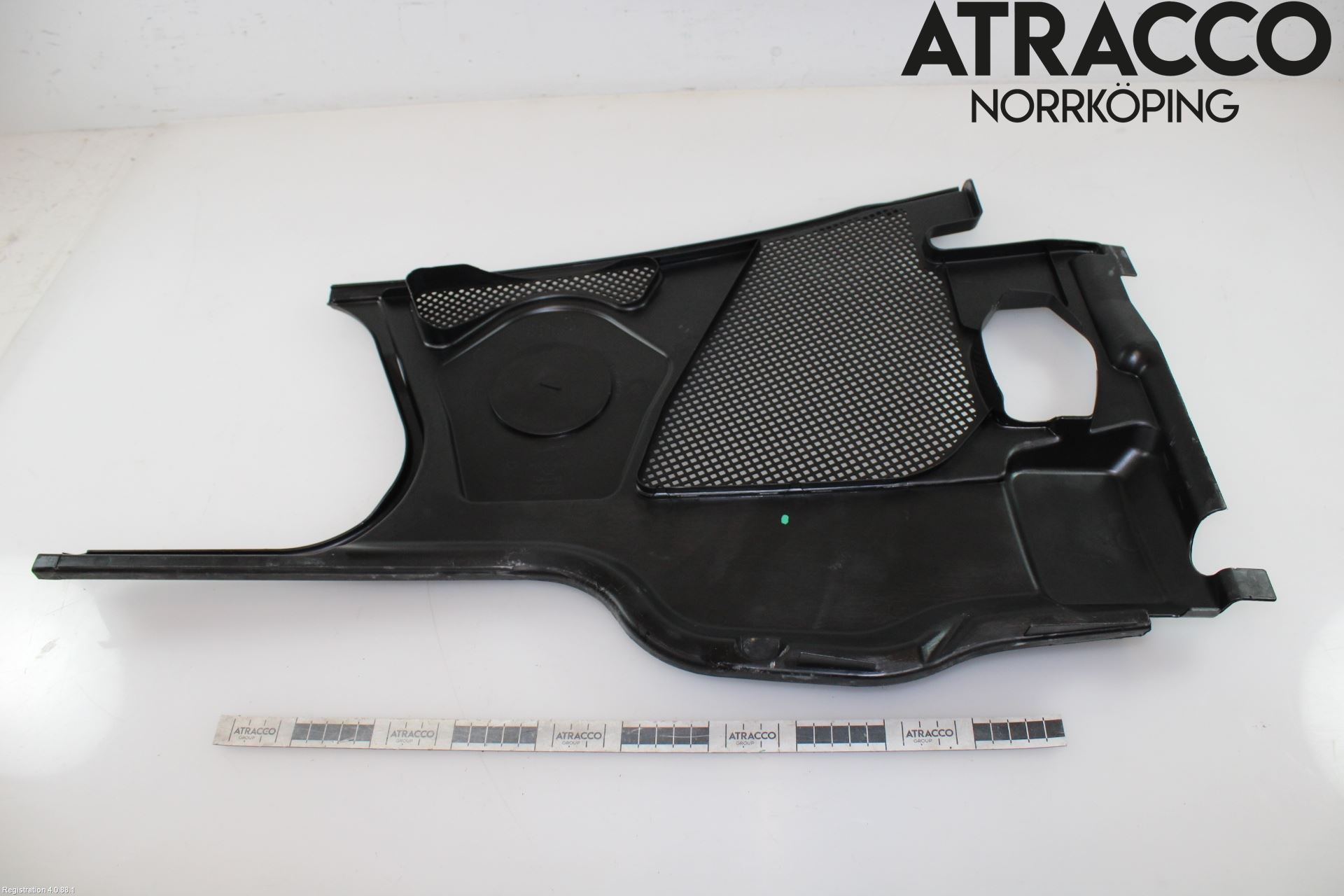 Audi A8/S8 4E  02-09 Visker Deksel-Grill-Under Frr
