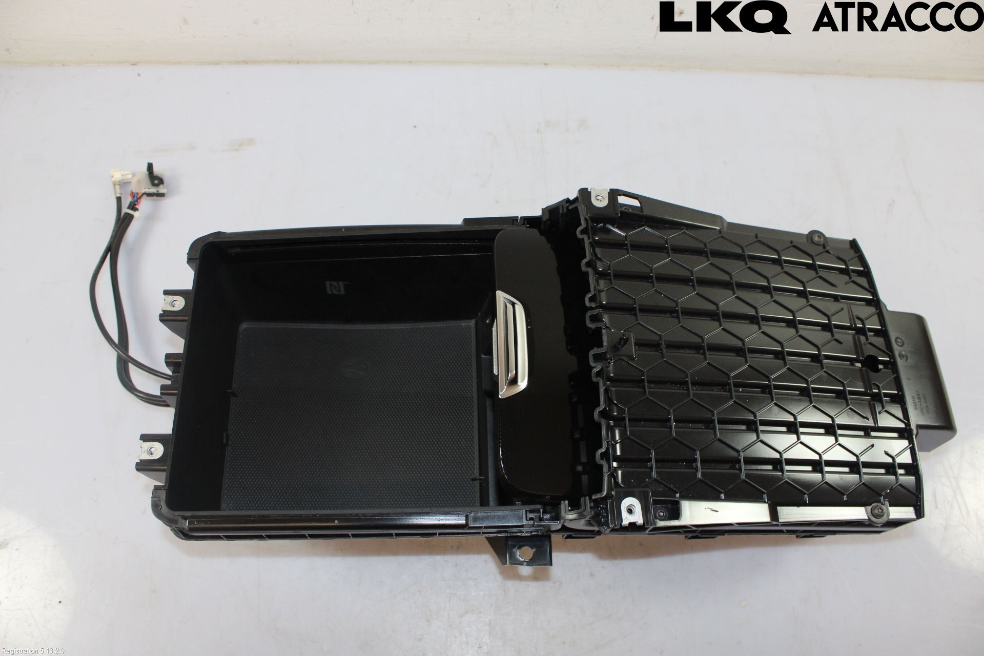 Mercedes-Benz MB EQE (V295) 22- Instrumentkonsoll Midt