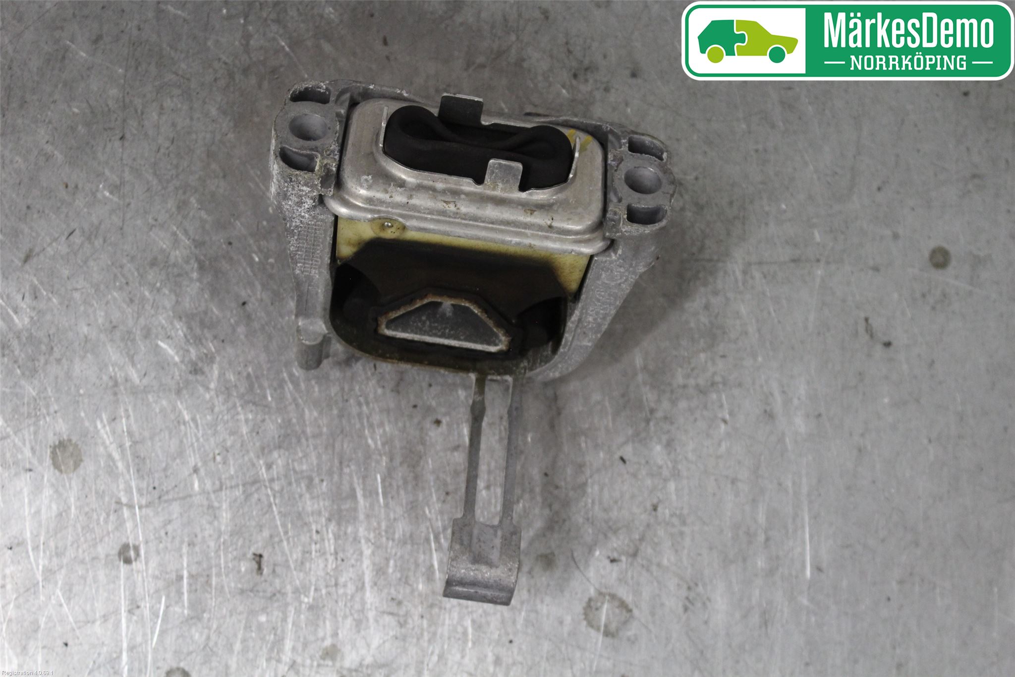 Volkswagen VW GOLF / E-GOLF VII 13-20 Motor Feste Stål-Alu