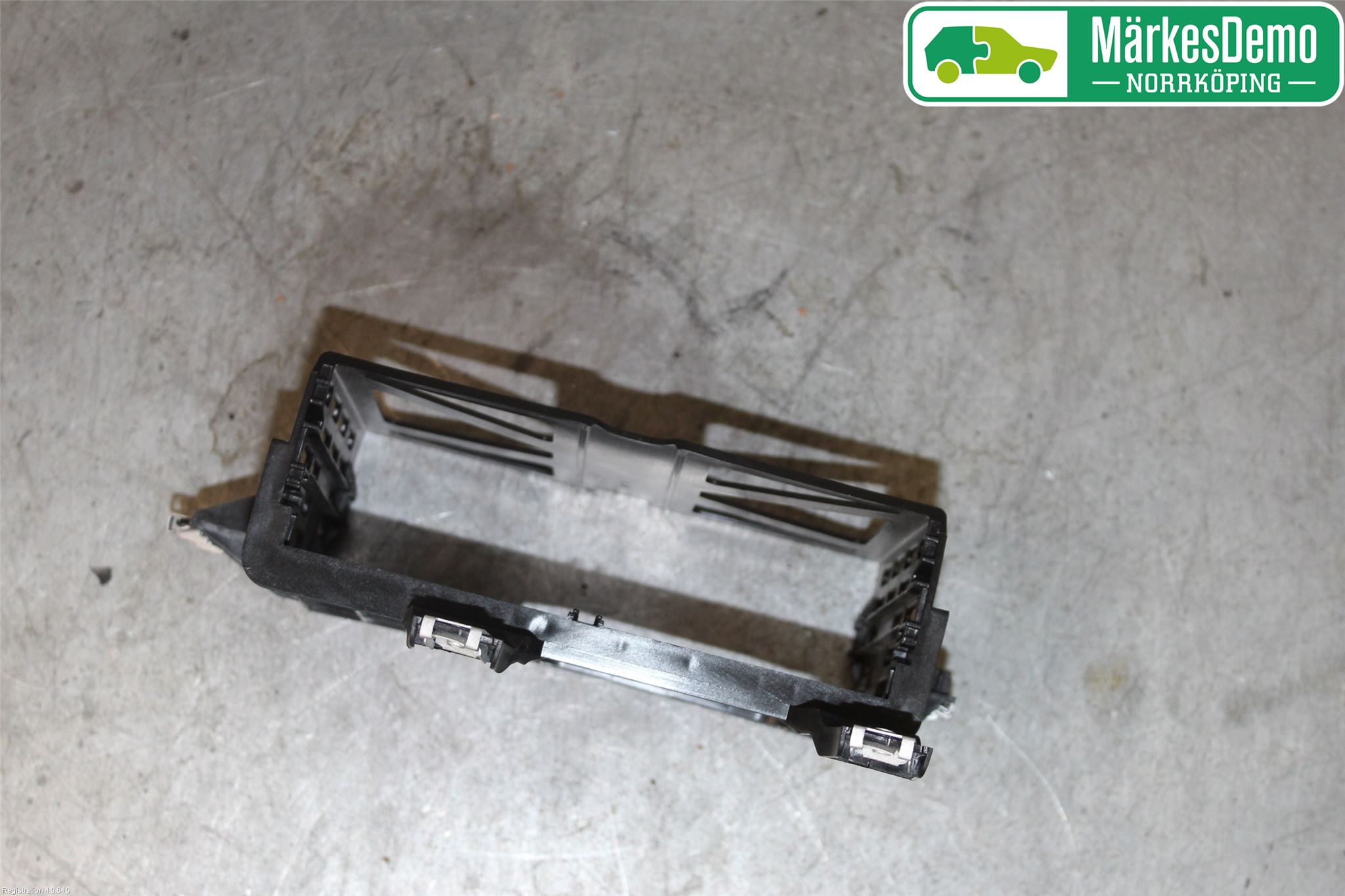 Audi A4/S4 B9 16-19 Innr Radio Ramme