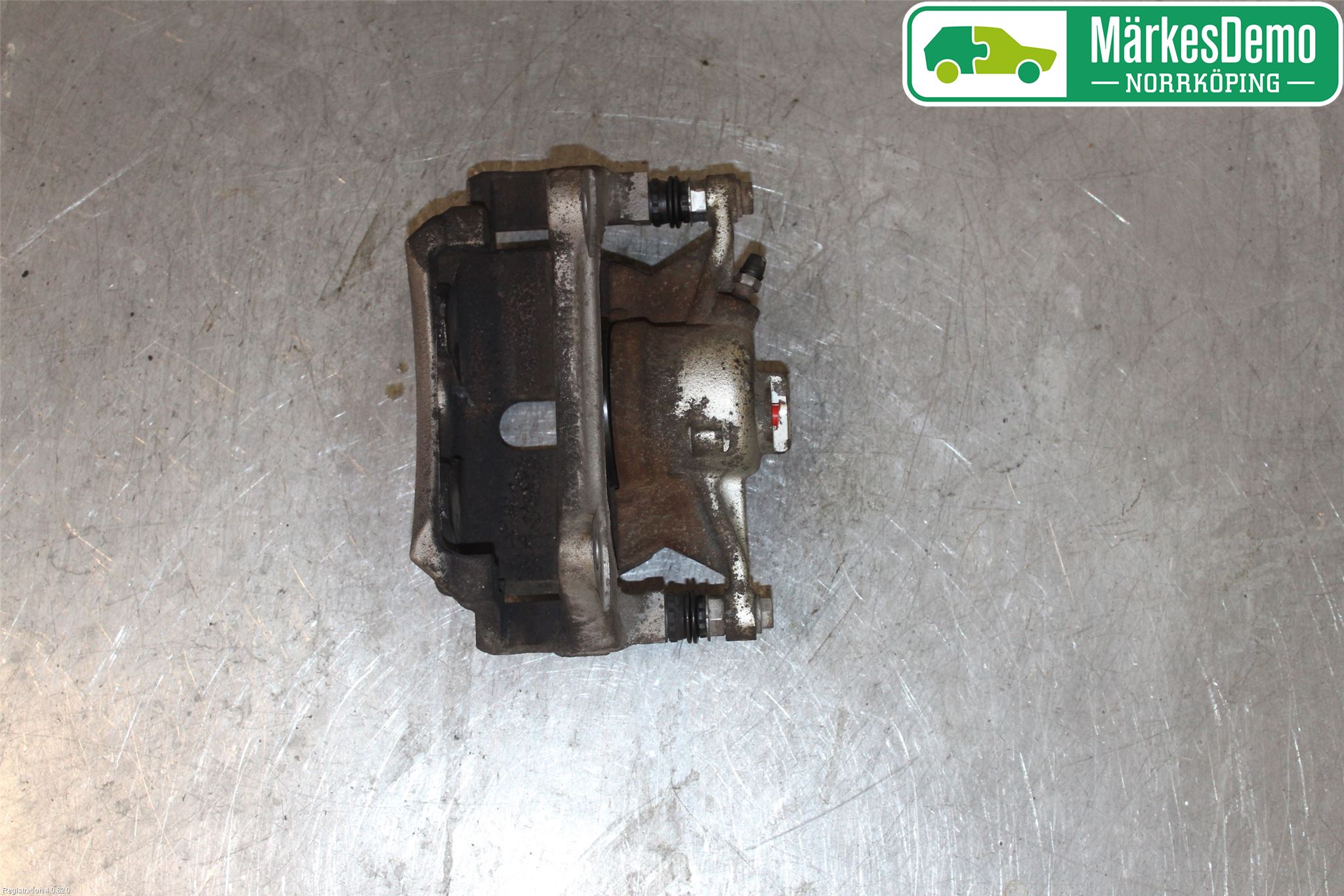 Volkswagen VW PASSAT 15-19 Bremsecaliper Foran Venstre
