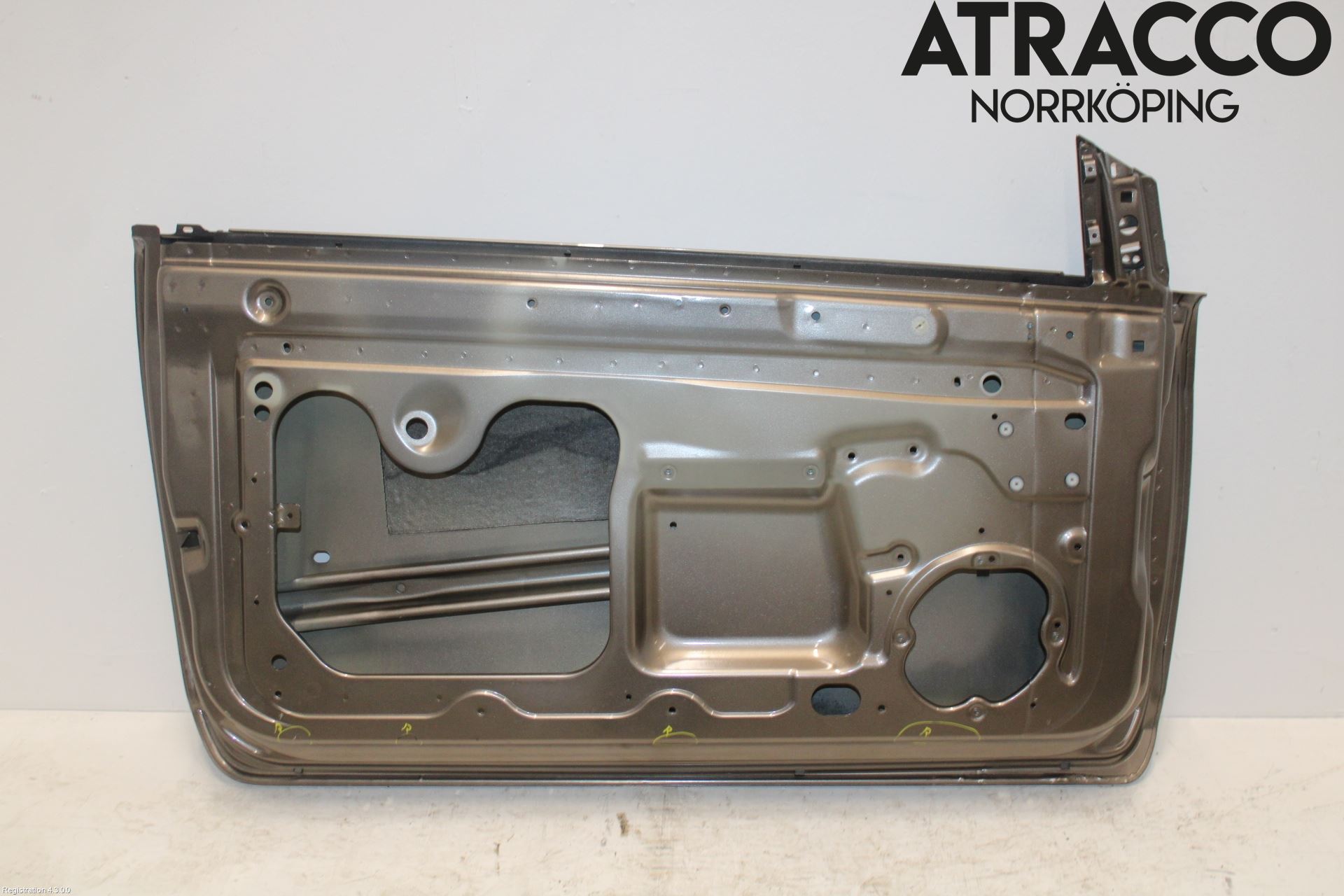 Ford FOCUS     04-07 Dør 2D Venstre
