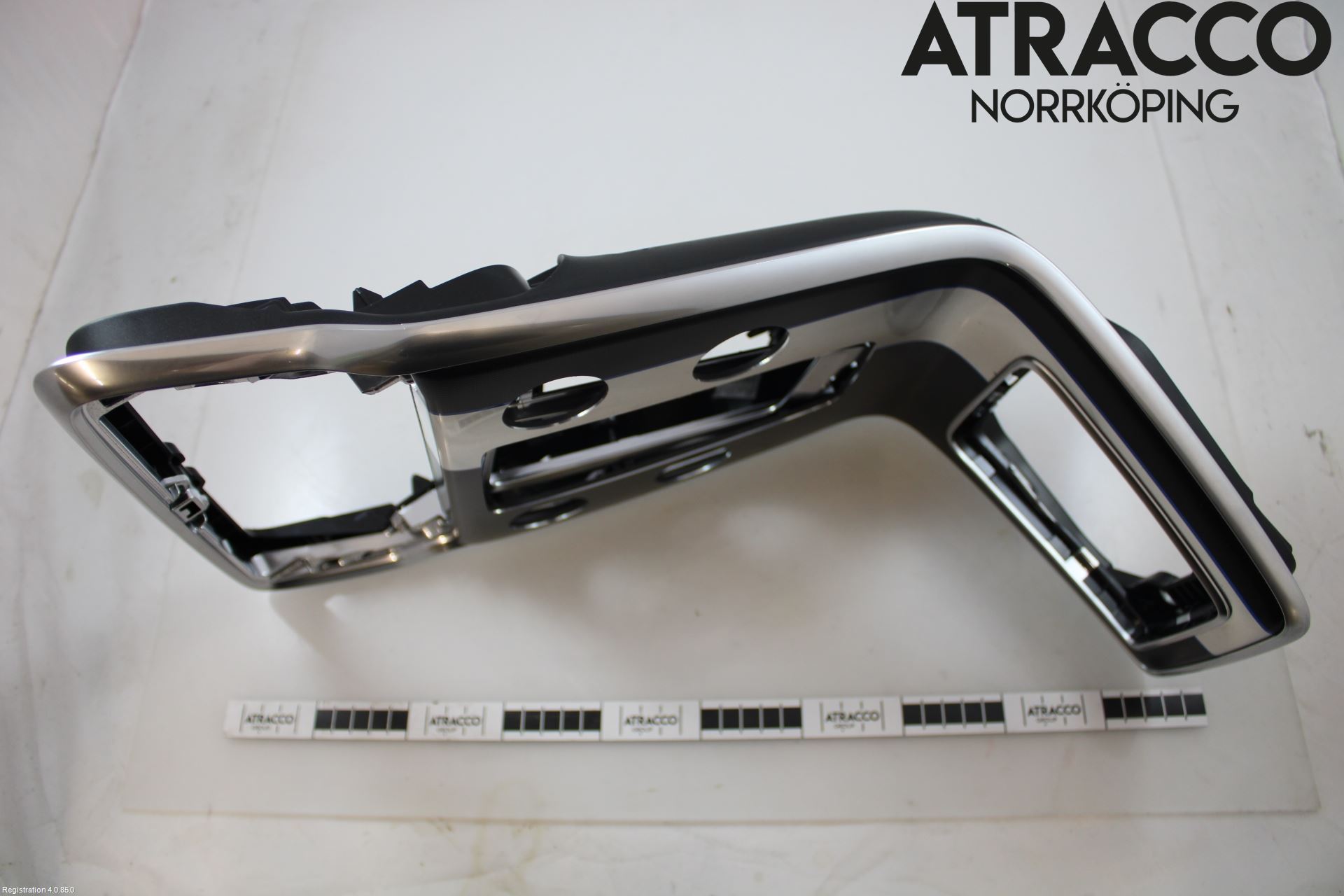 Volvo V40 12-19 Instrumentkonsoll Midt